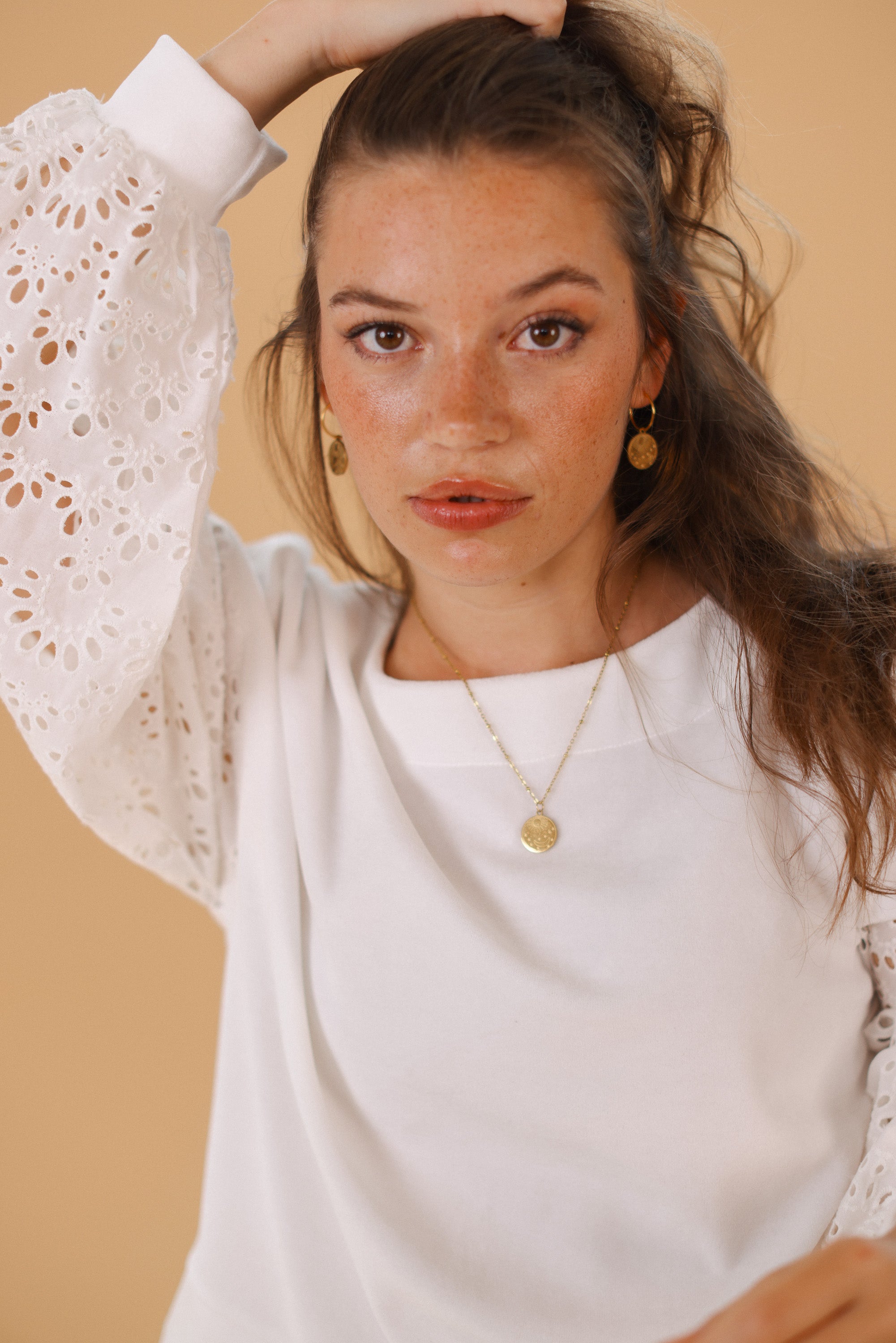 Sweater Caelia White Embroidered
