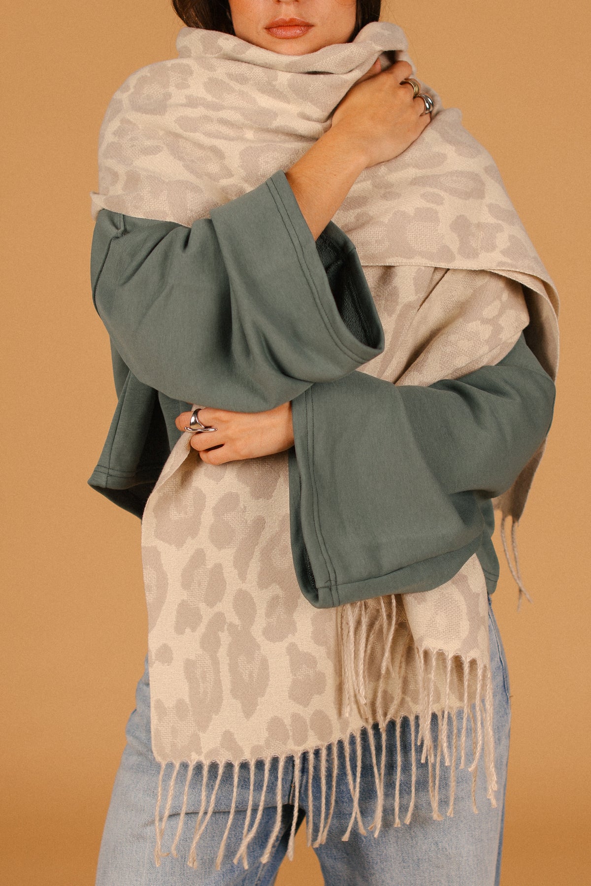 Scarf Yuna Grey Leo