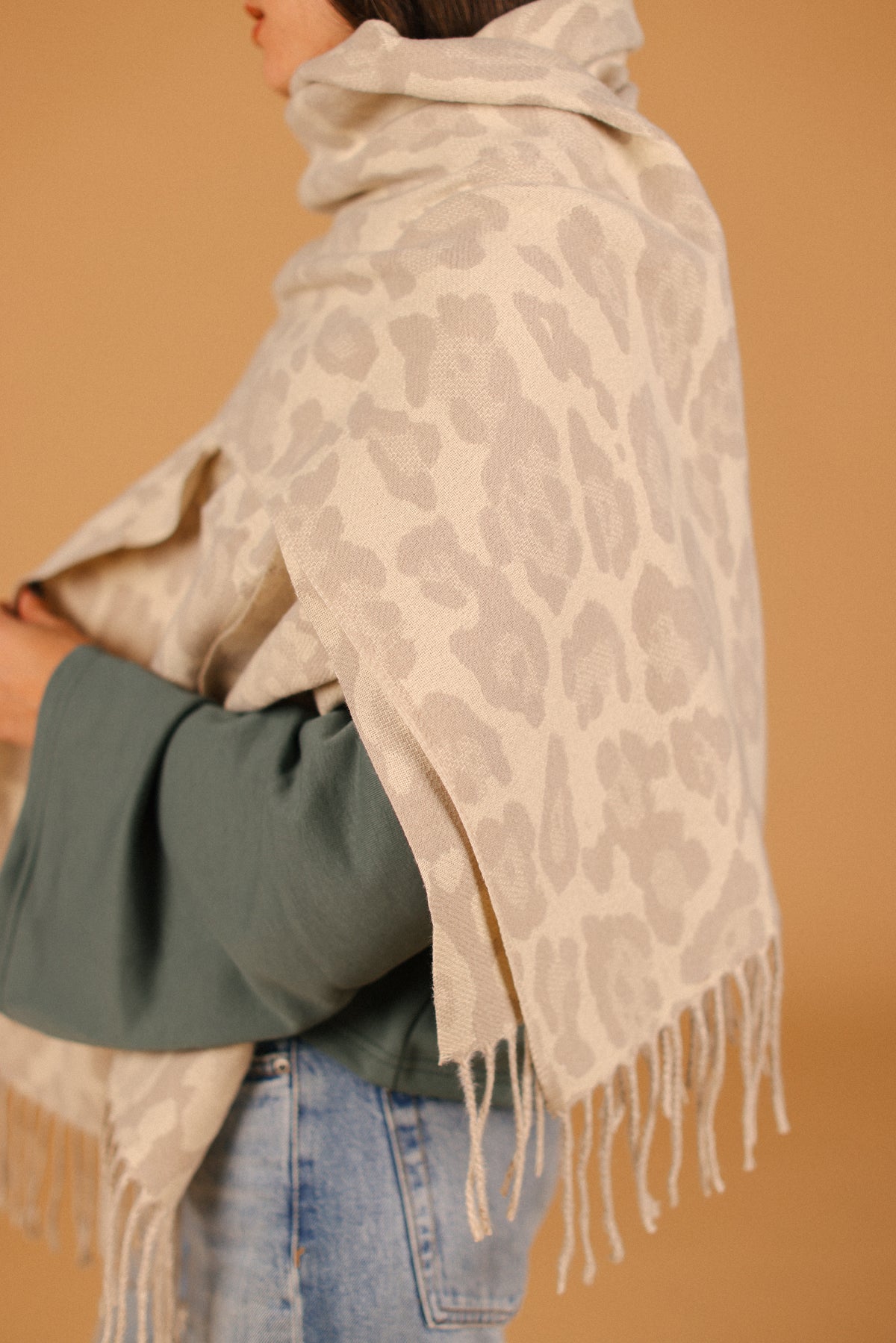 Scarf Yuna Grey Leo