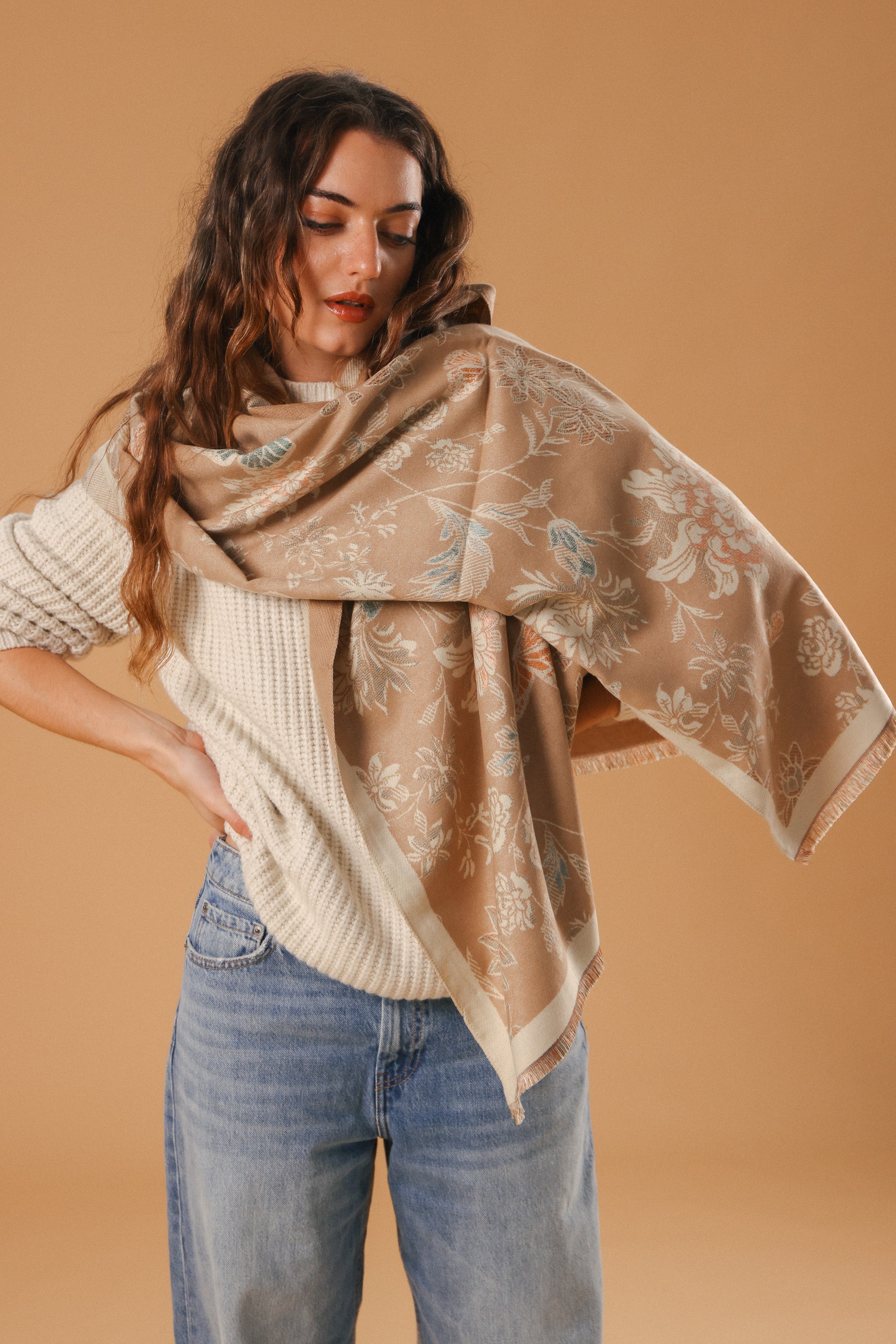 Scarf Butterflies & Flowers Latte