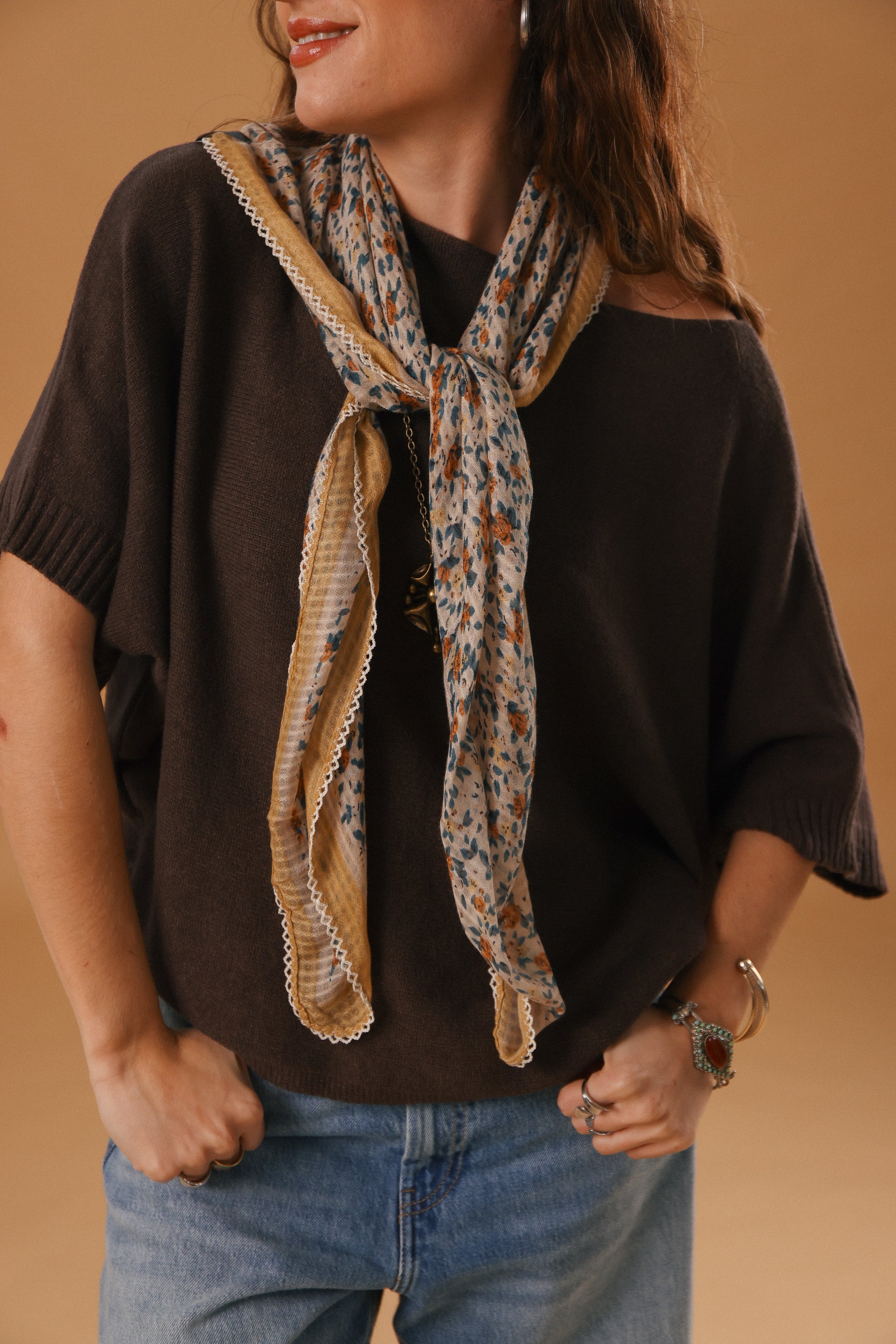 Shawl Whispering Lace Cream