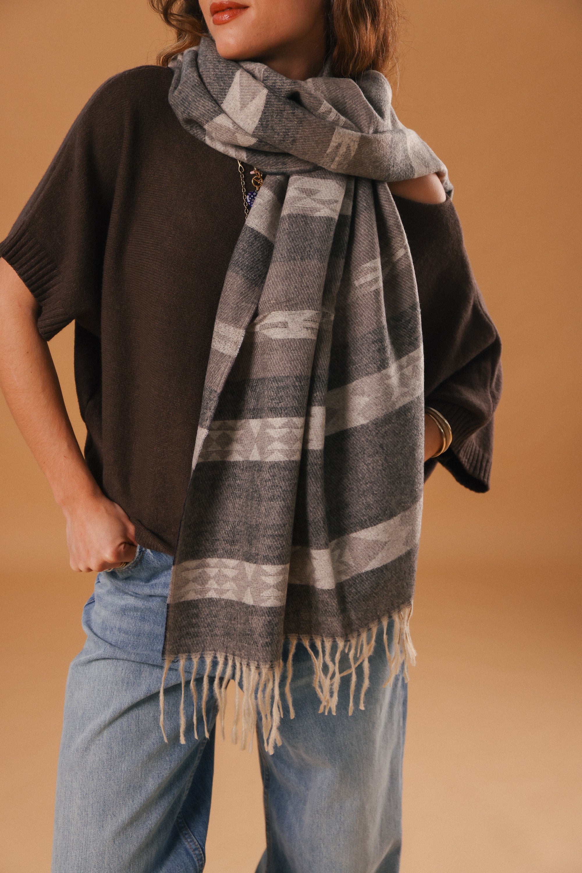 Scarf Aven Grey
