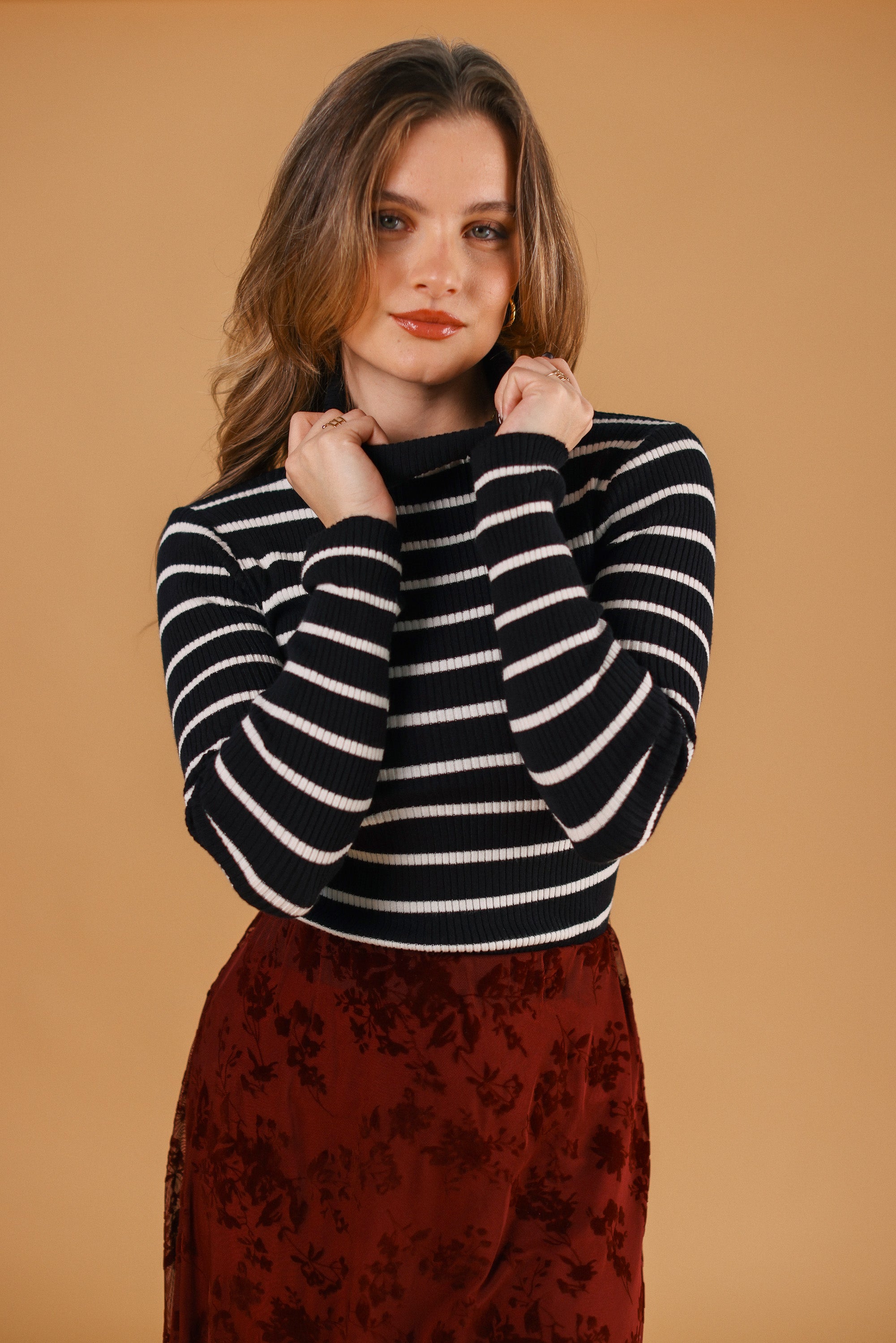 Knit Top Jesap Black Stripes