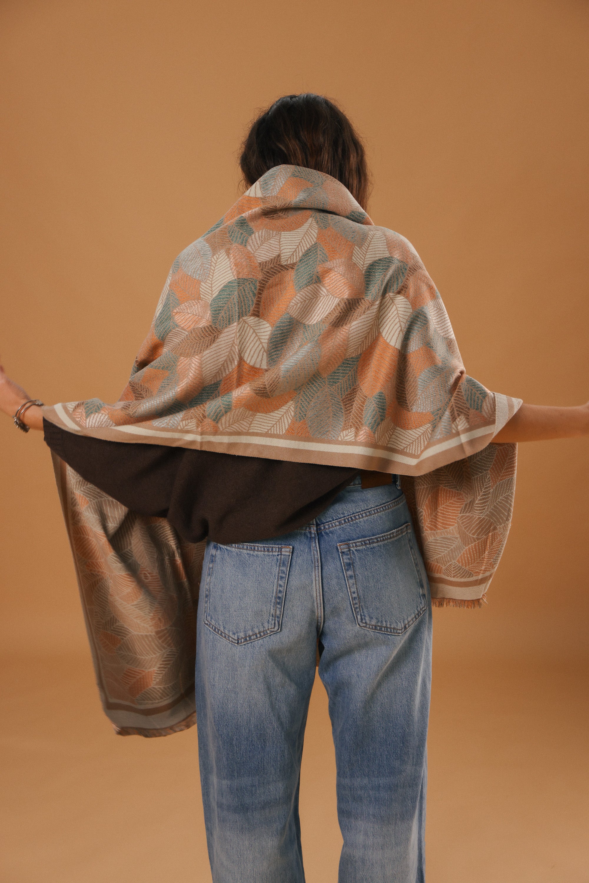 Scarf Autumn Leaves Latte