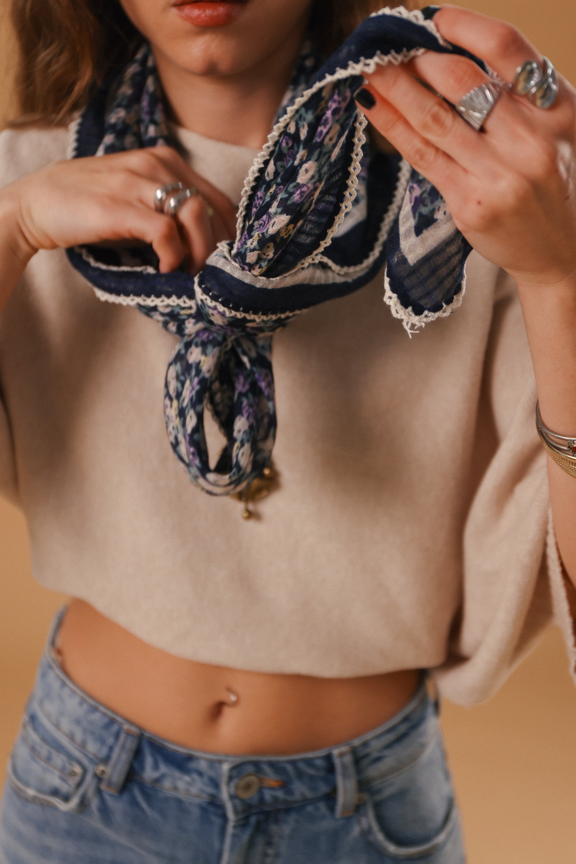 Shawl Whispering Lace Navy