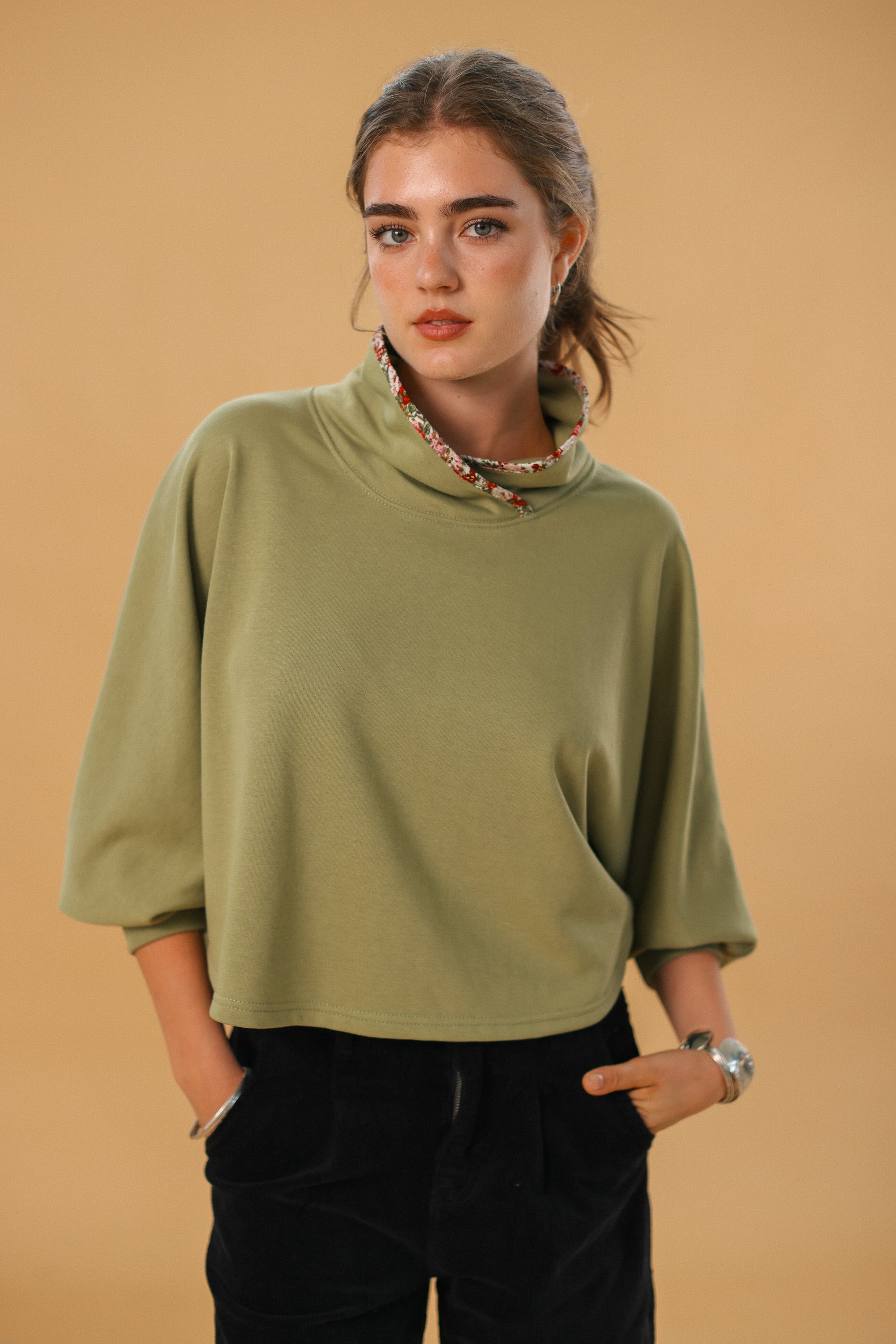 Sweater Poncho Orlena Olive