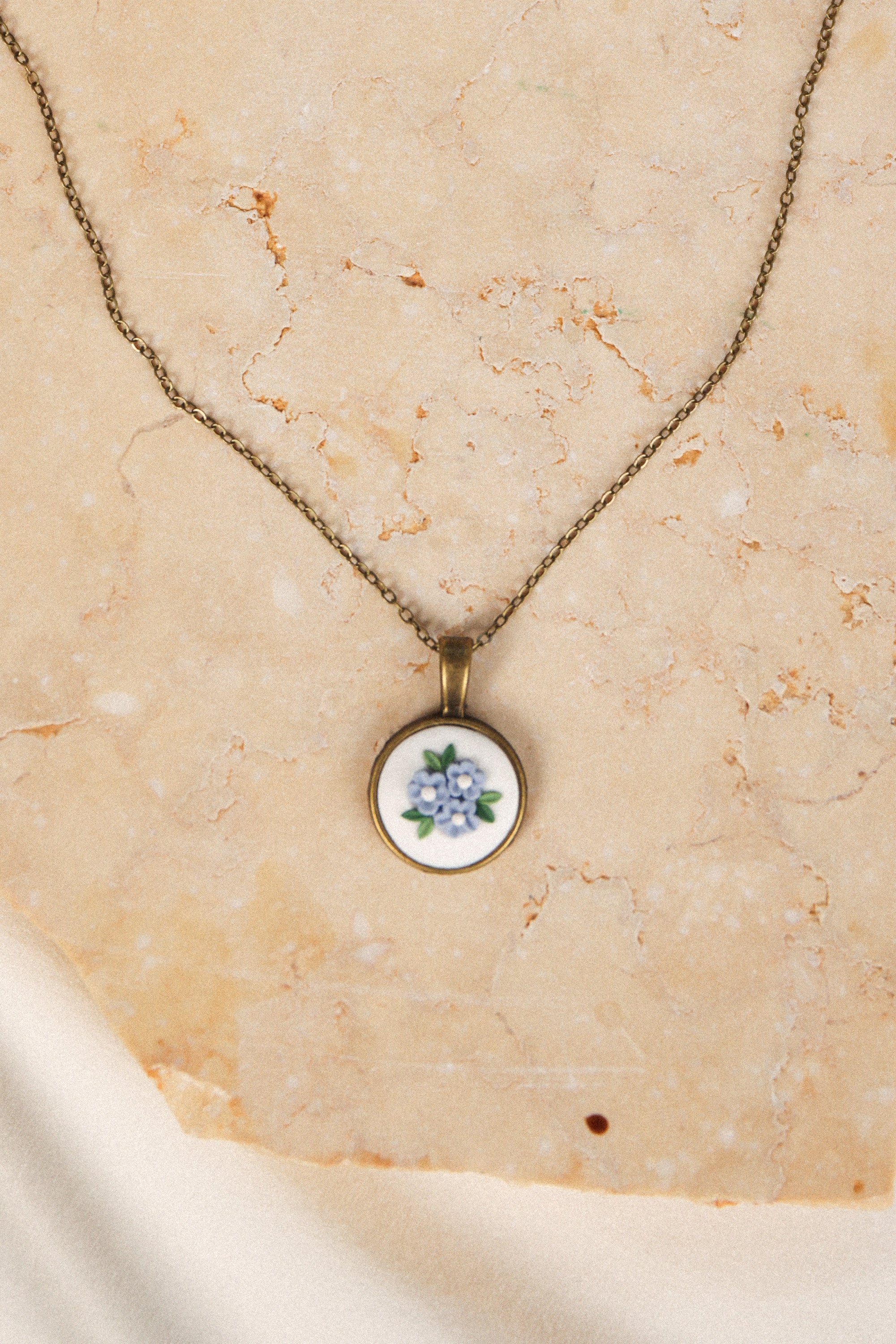 Necklace Blossoms Light Blue