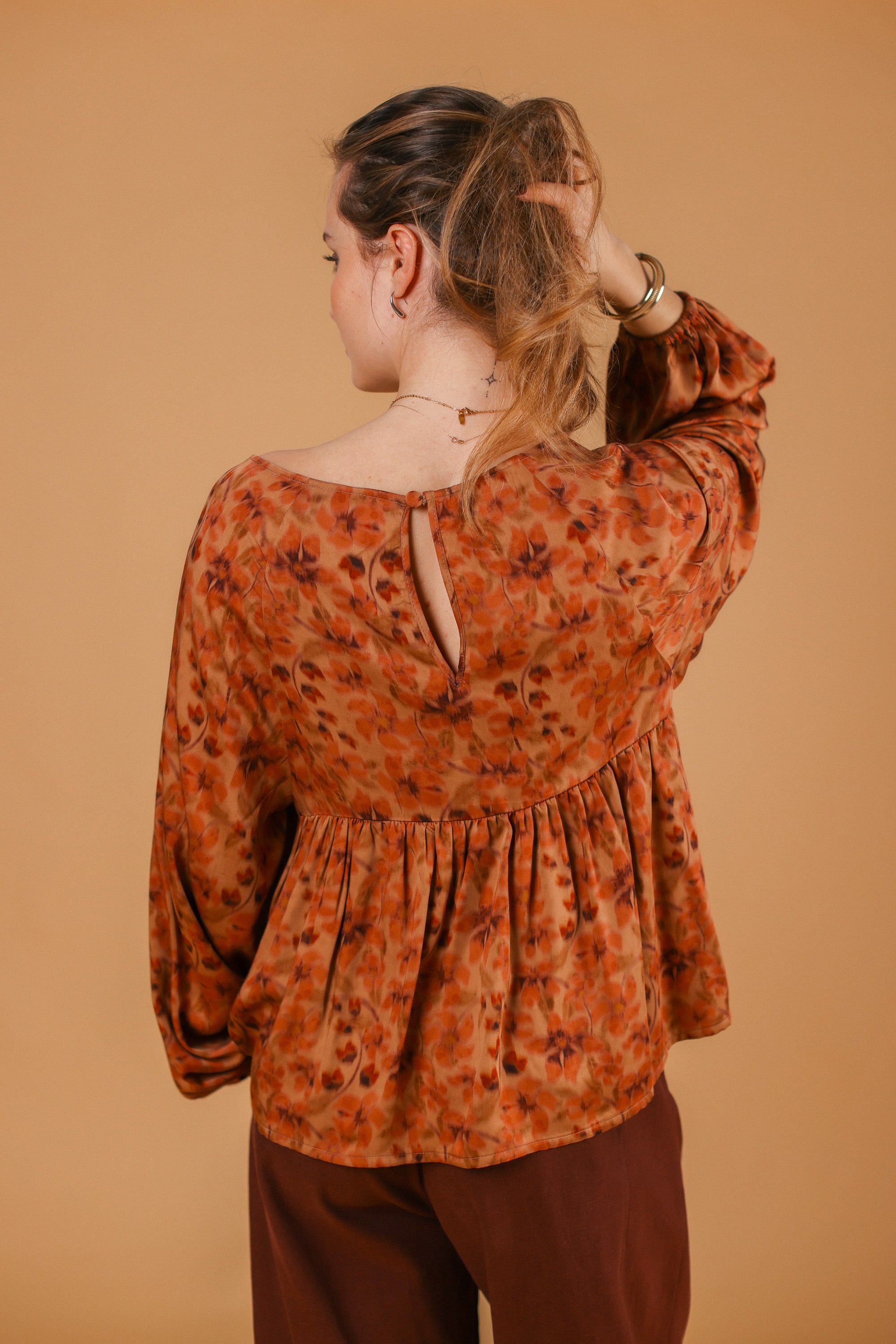 Top Rae Terracotta flowers