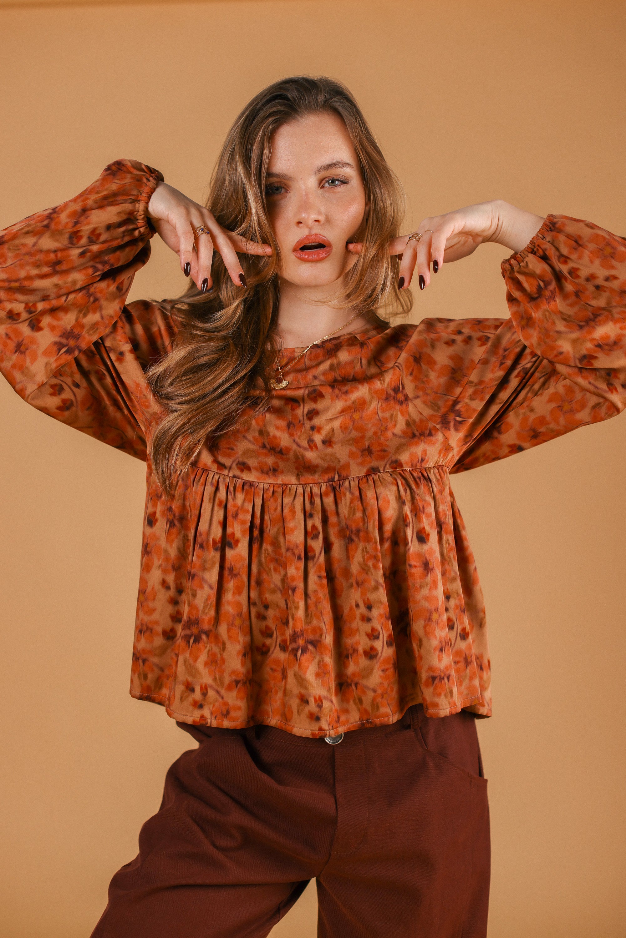 Top Rae Terracotta flowers