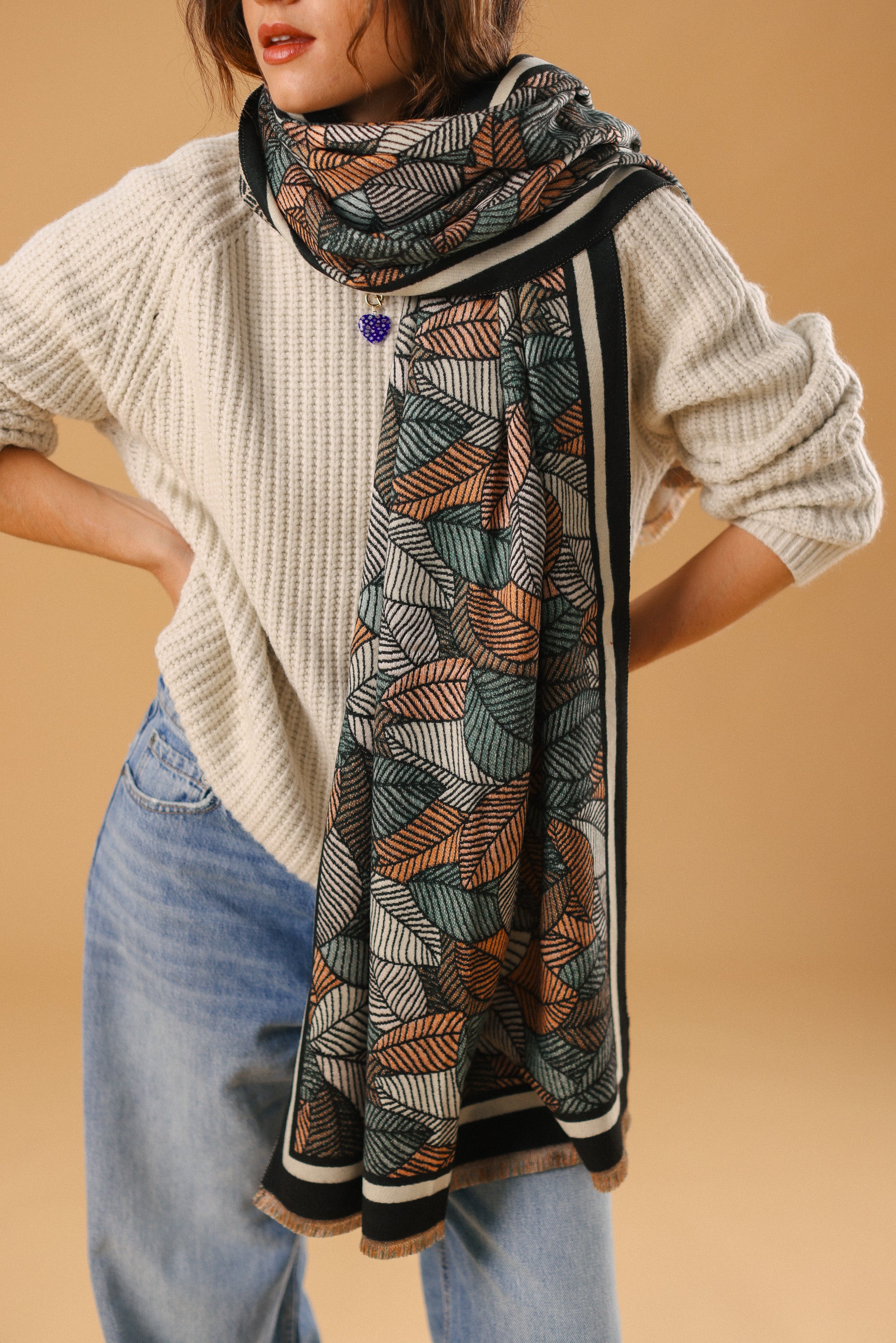 Scarf Autumn Leaves Black