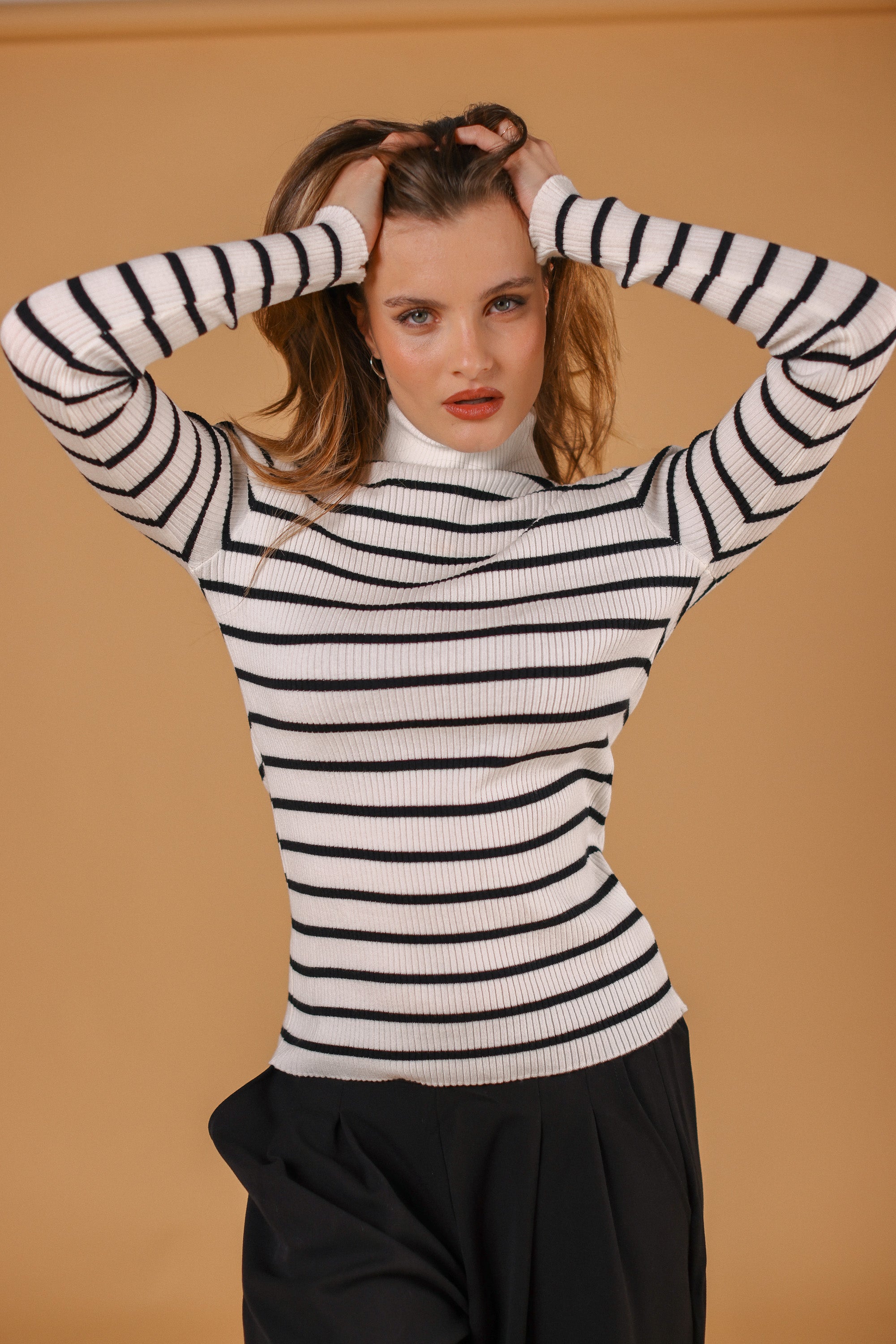 Knit Top Jesap Cream Stripes