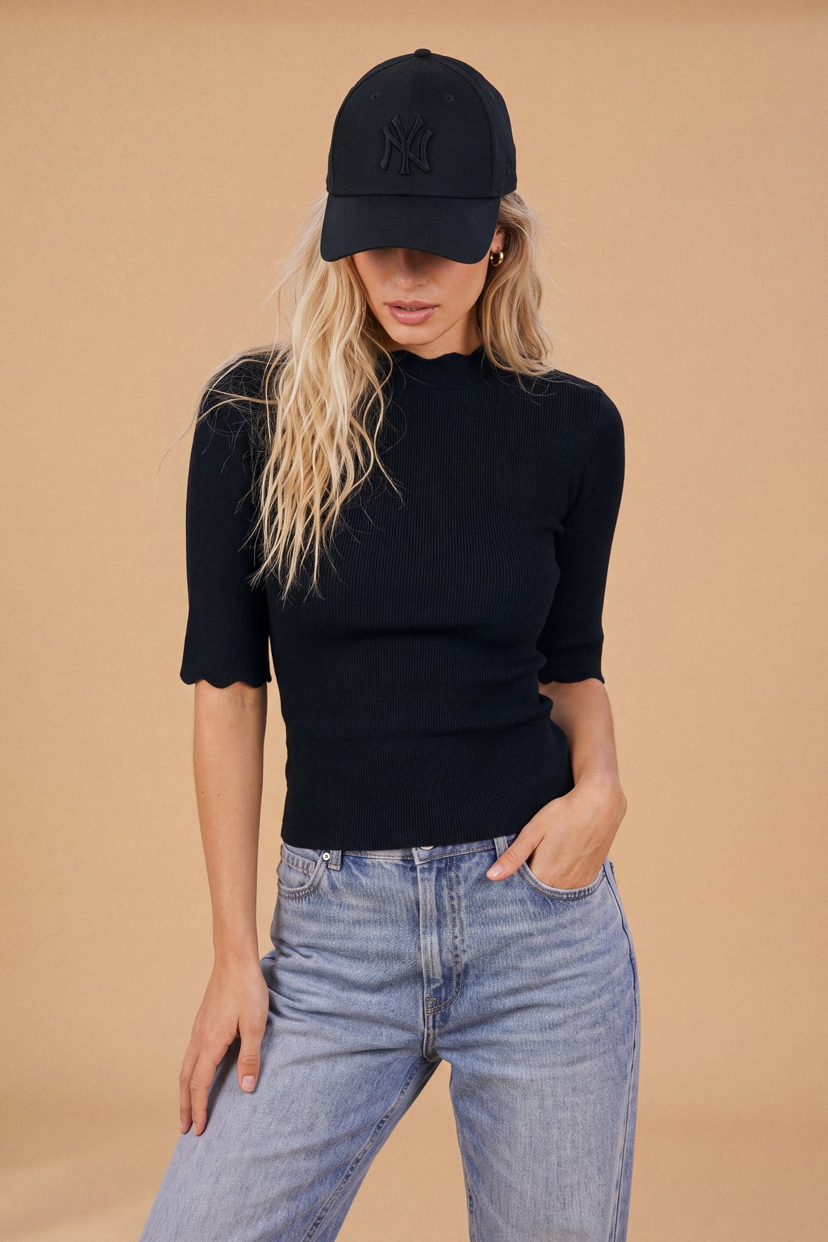 Top Freya Black