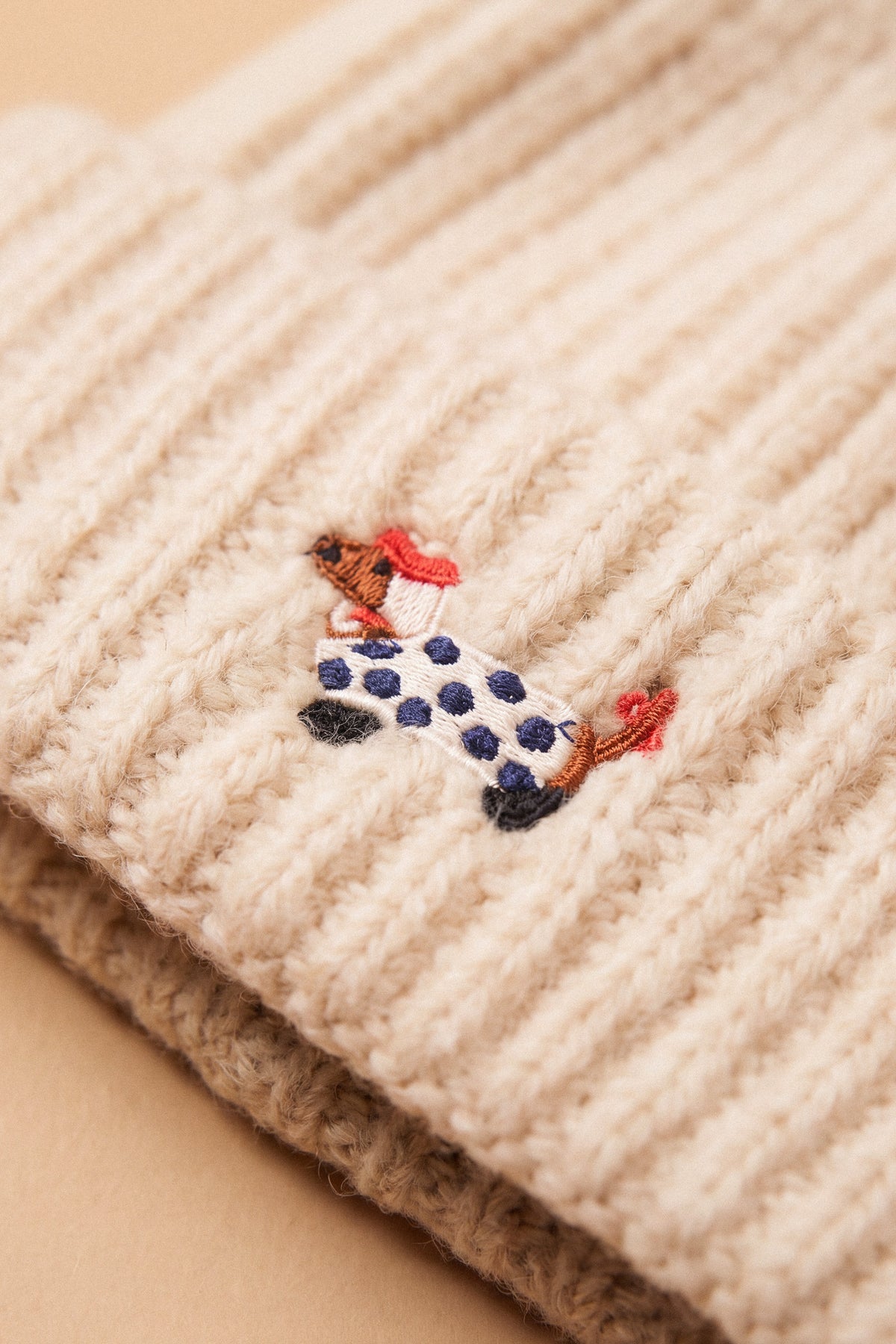 Beanie Poggo Cream