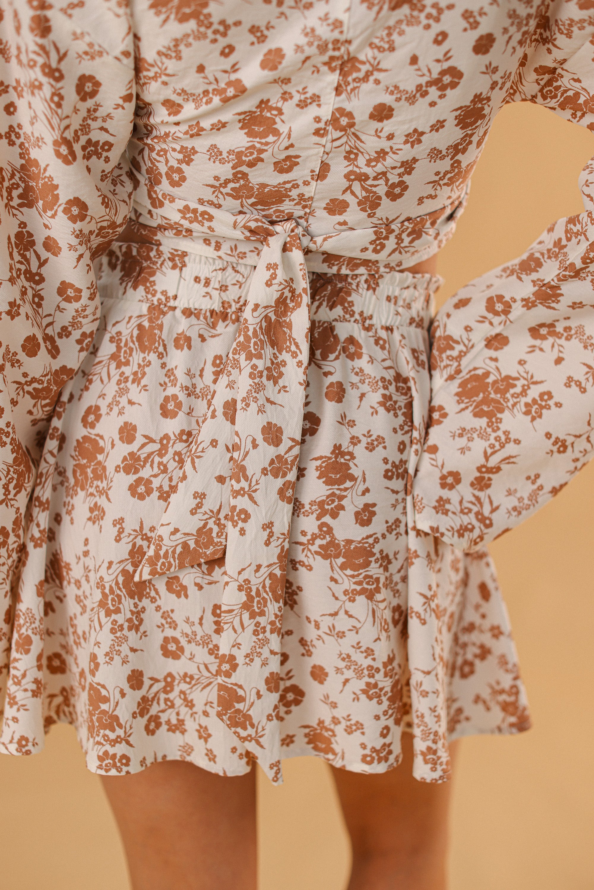 Shorts Villiers Latte Flowers