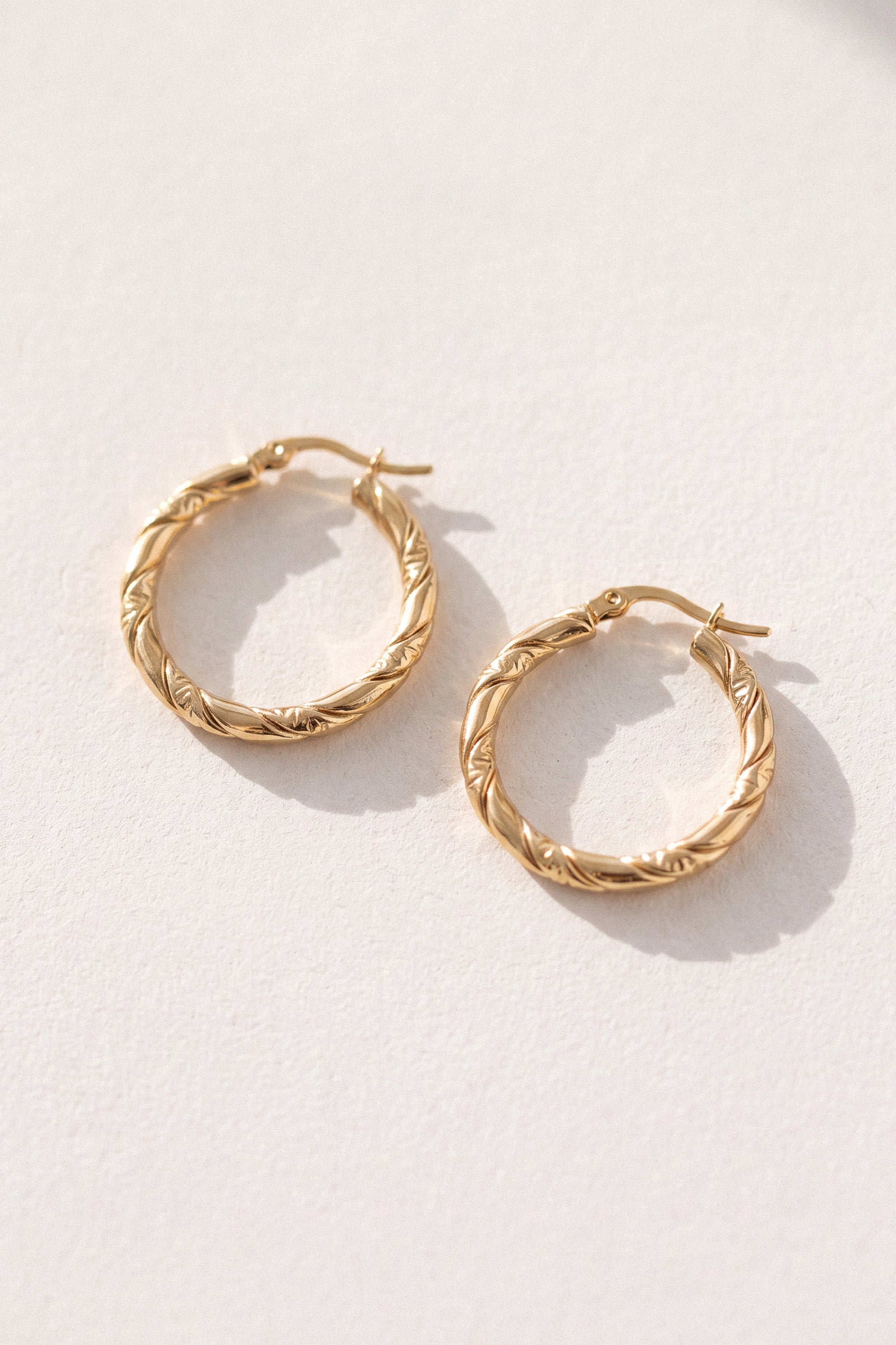 Hoops Gold Twist