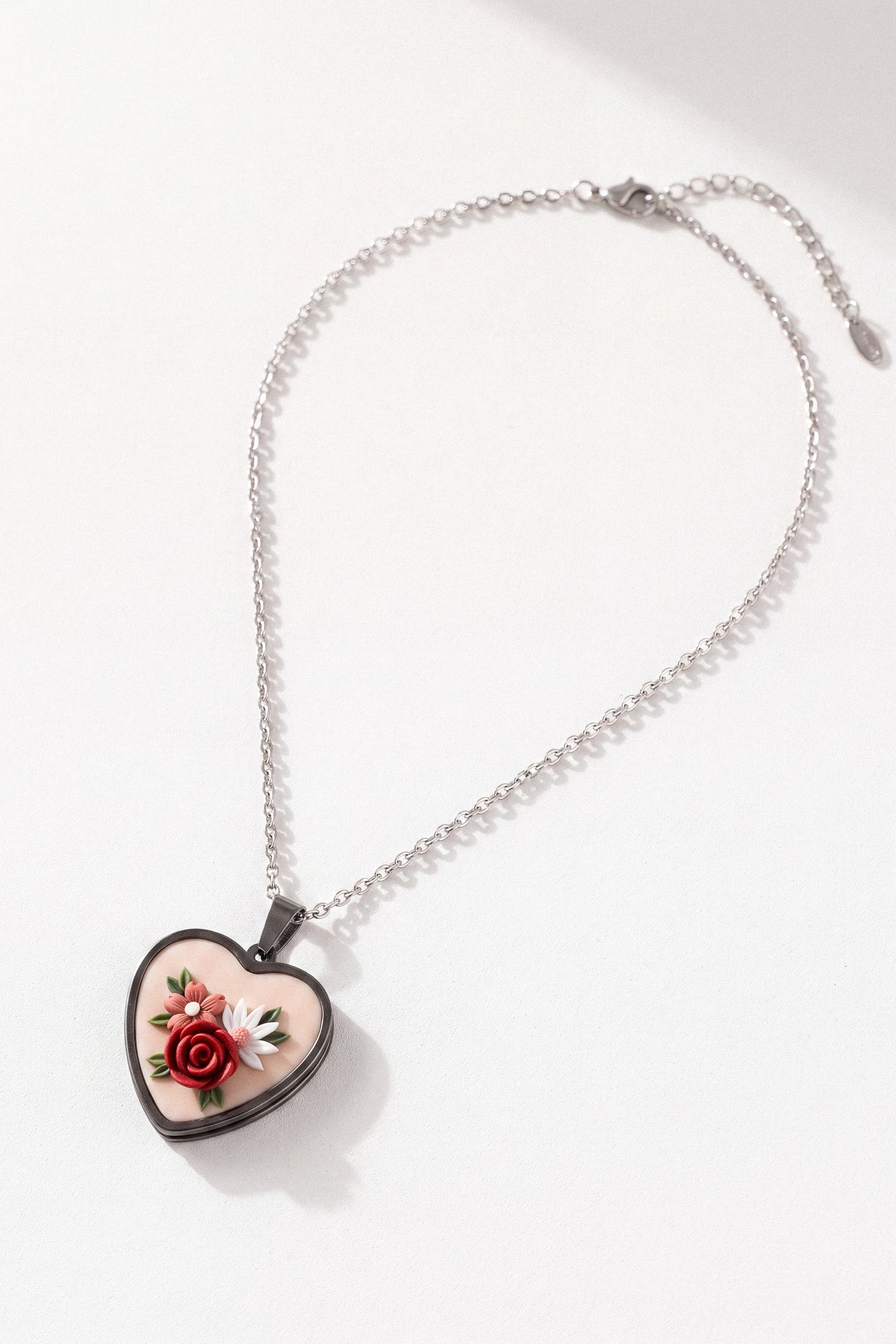 Necklace Hearts and Roses