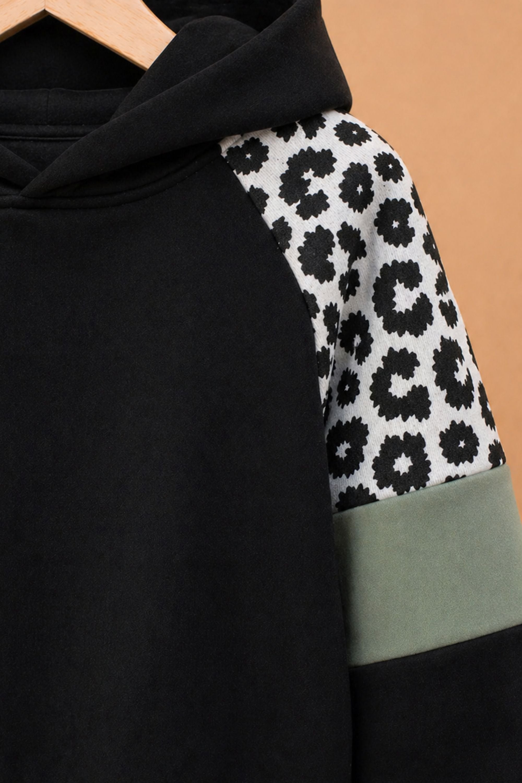 Kids Hoodie Vera Leo