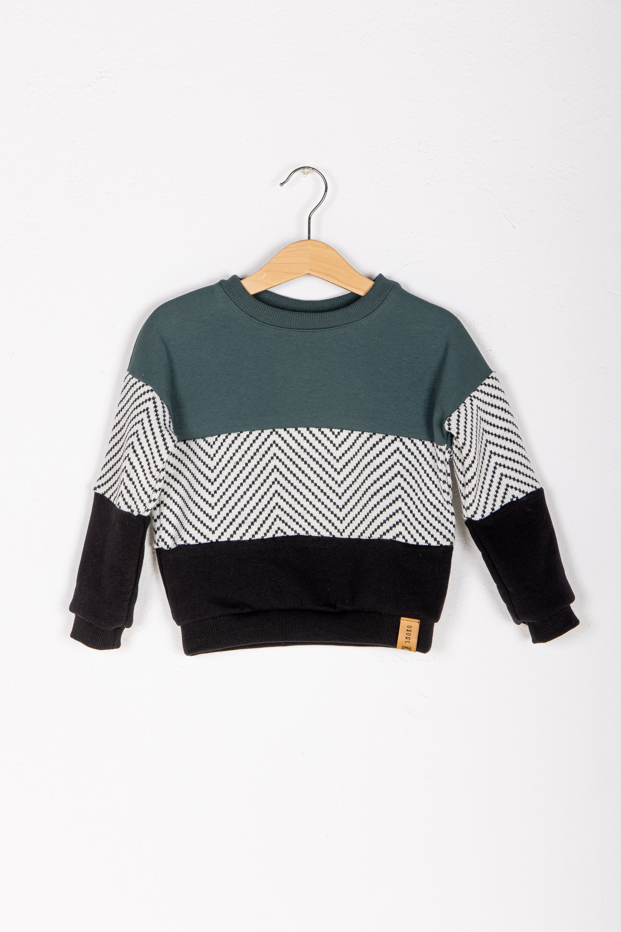 Kids Sweater Mia in green, white herringbone & black