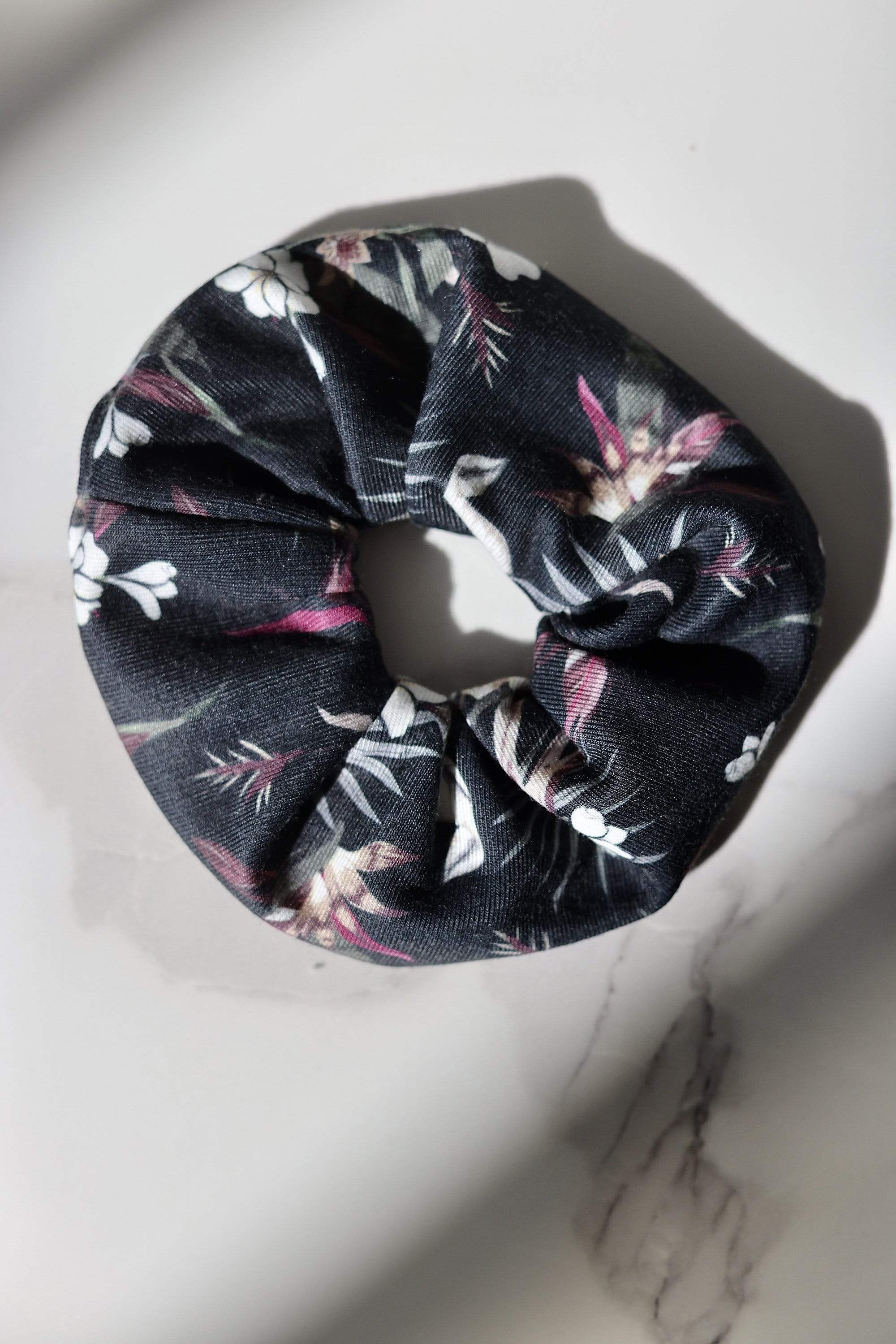 Scrunchie Winter Flowers