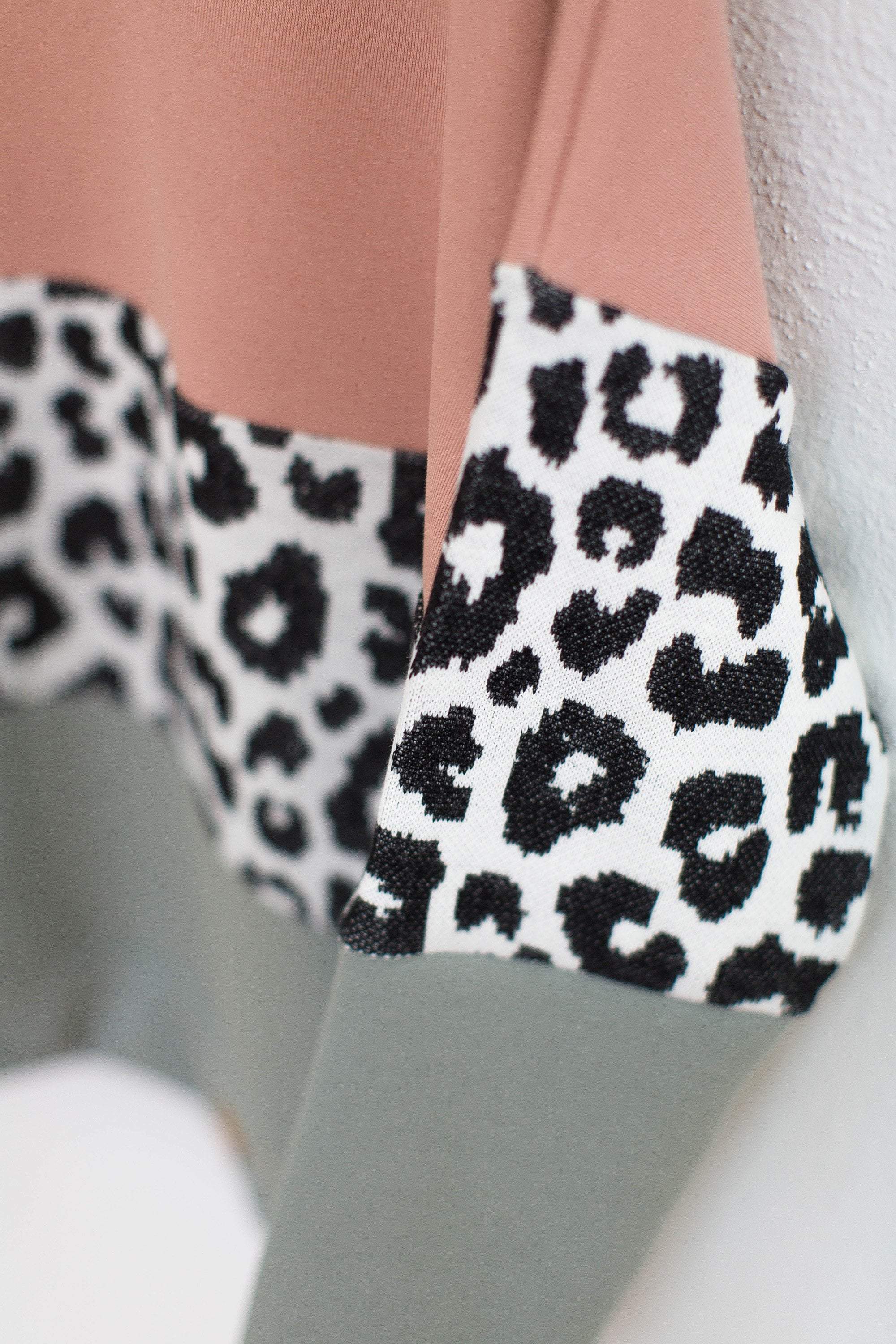 Sweater Mia Leo in pink & mint