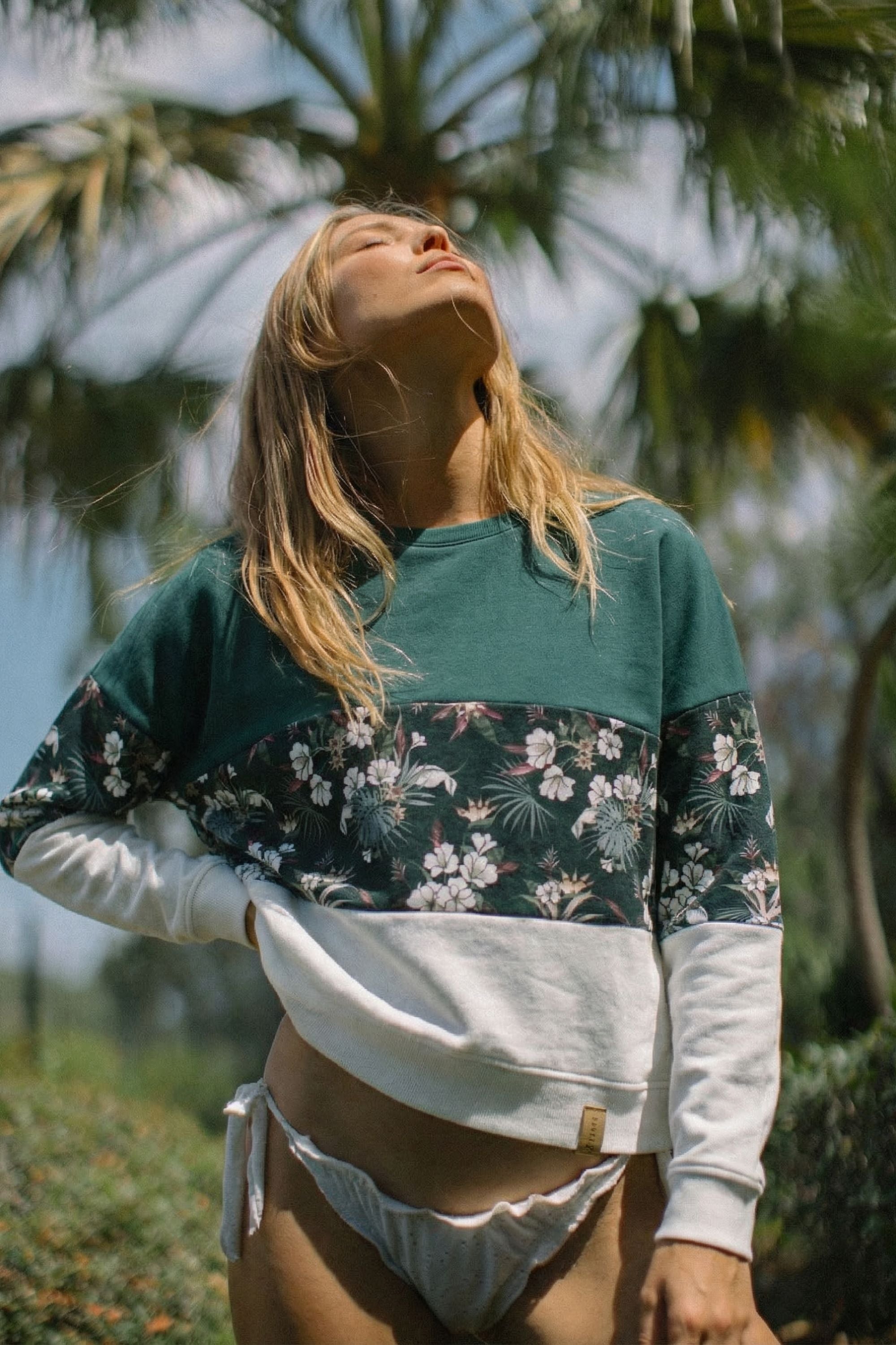 Sweater Mia winter flowers