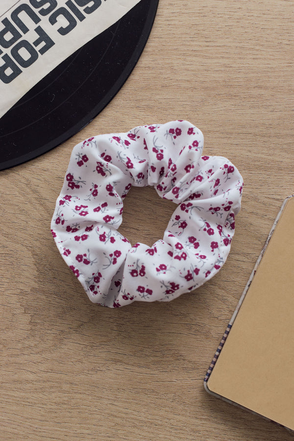 Scrunchie White Cherry Blossom