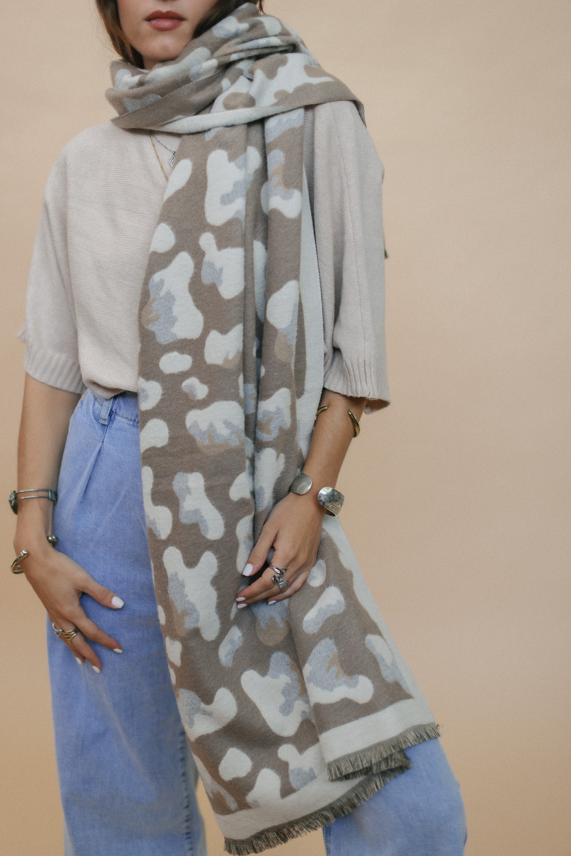 Scarf Leo Beige