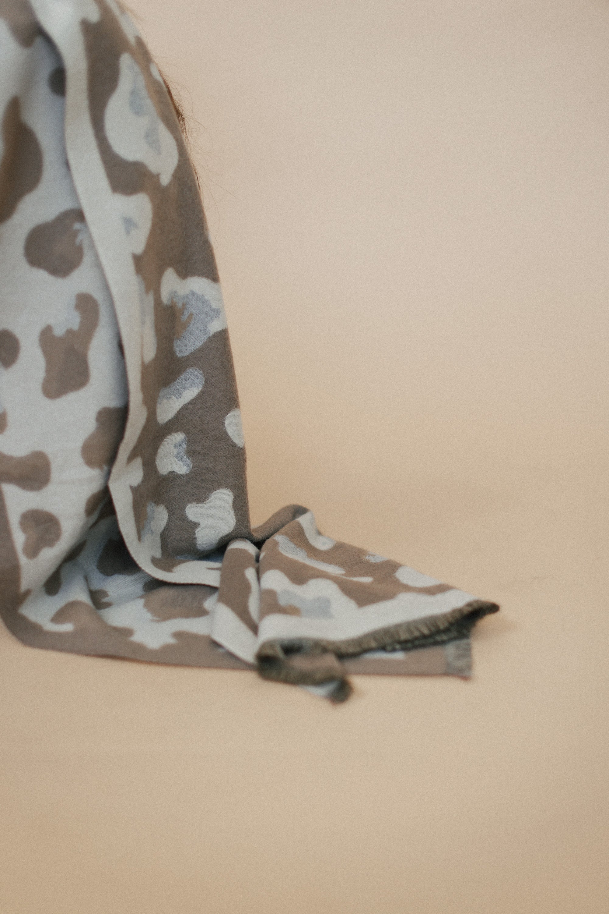 Scarf Leo Beige