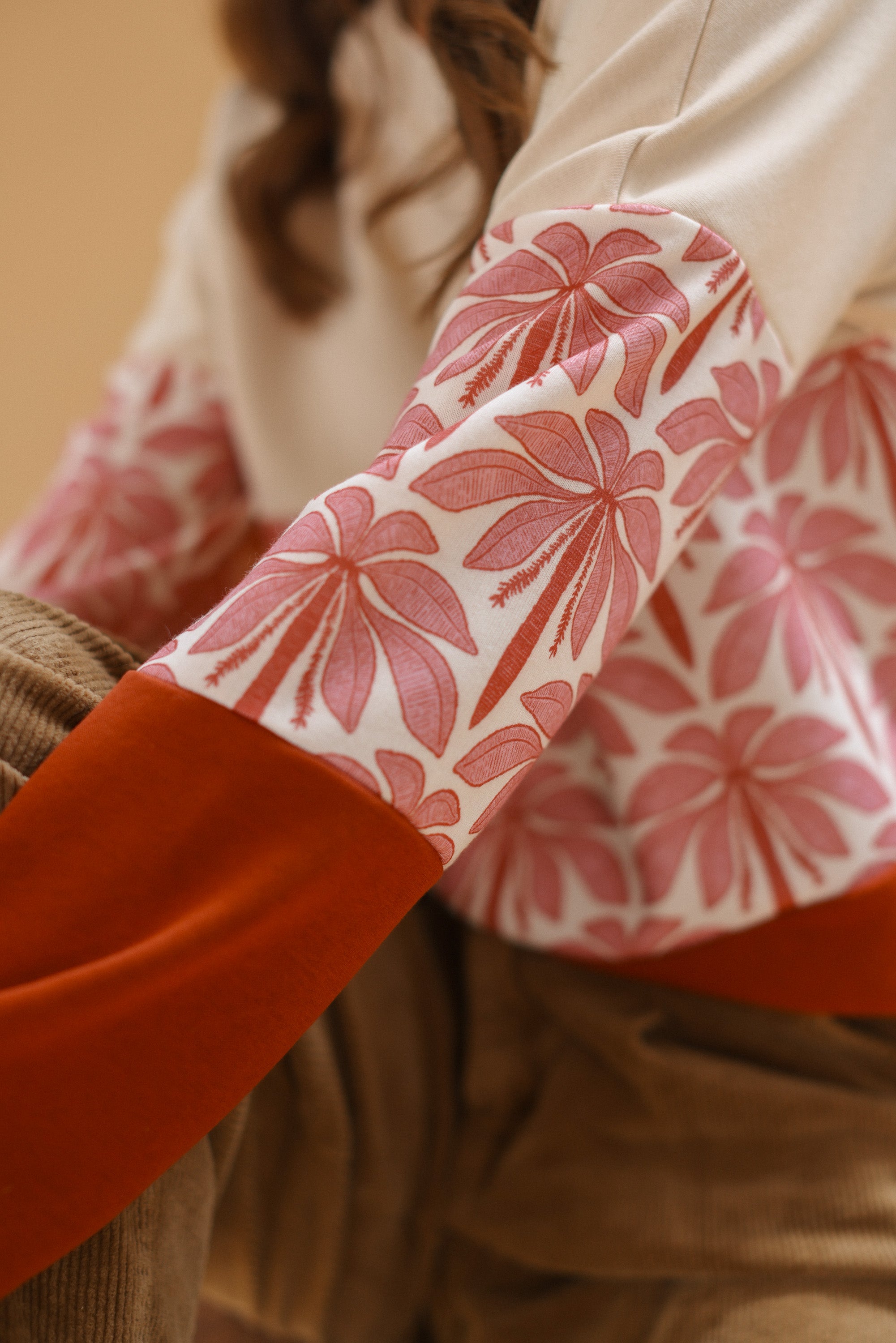 Sweater Mia Cream Rose Palms