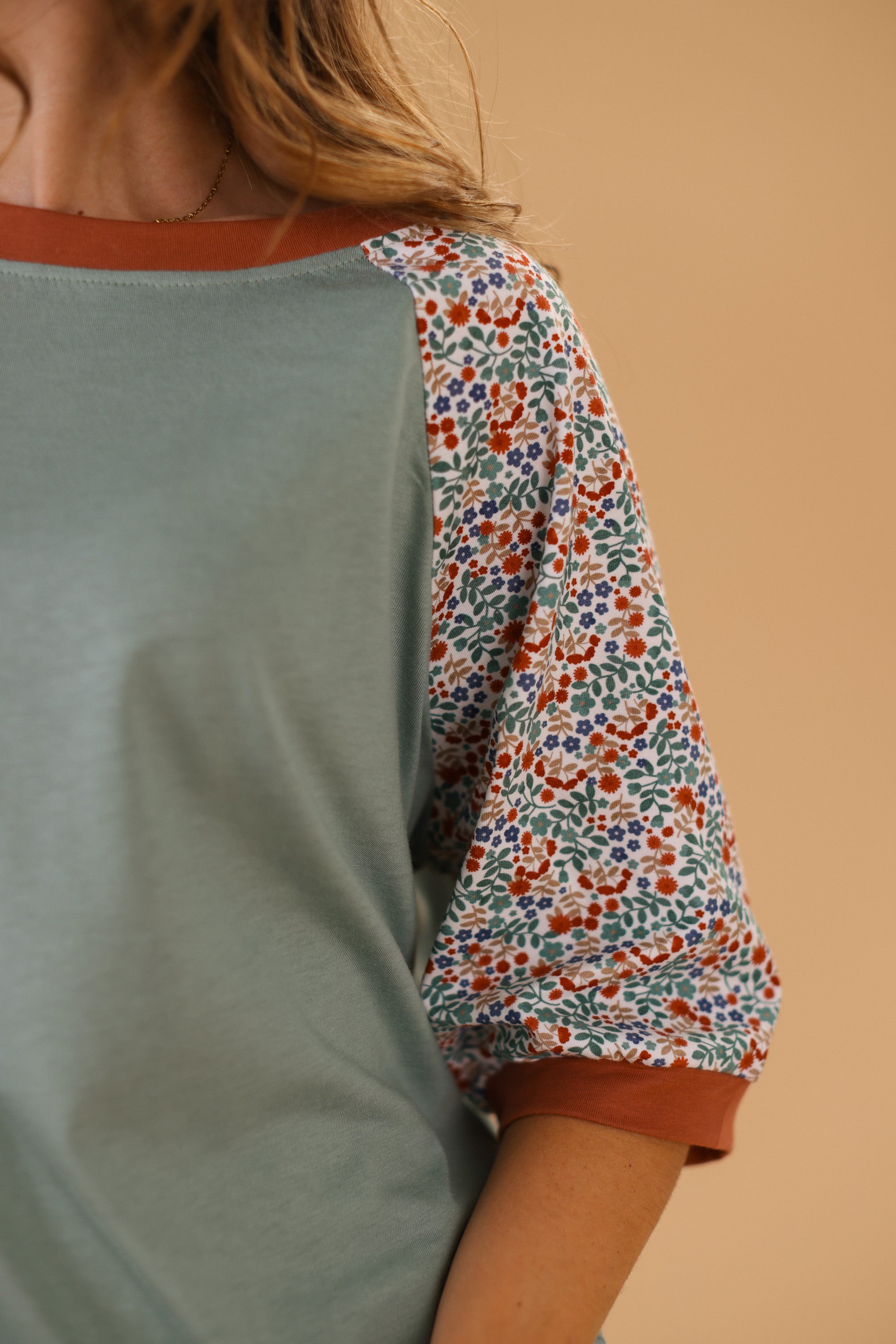 Top Emory Mint Floral