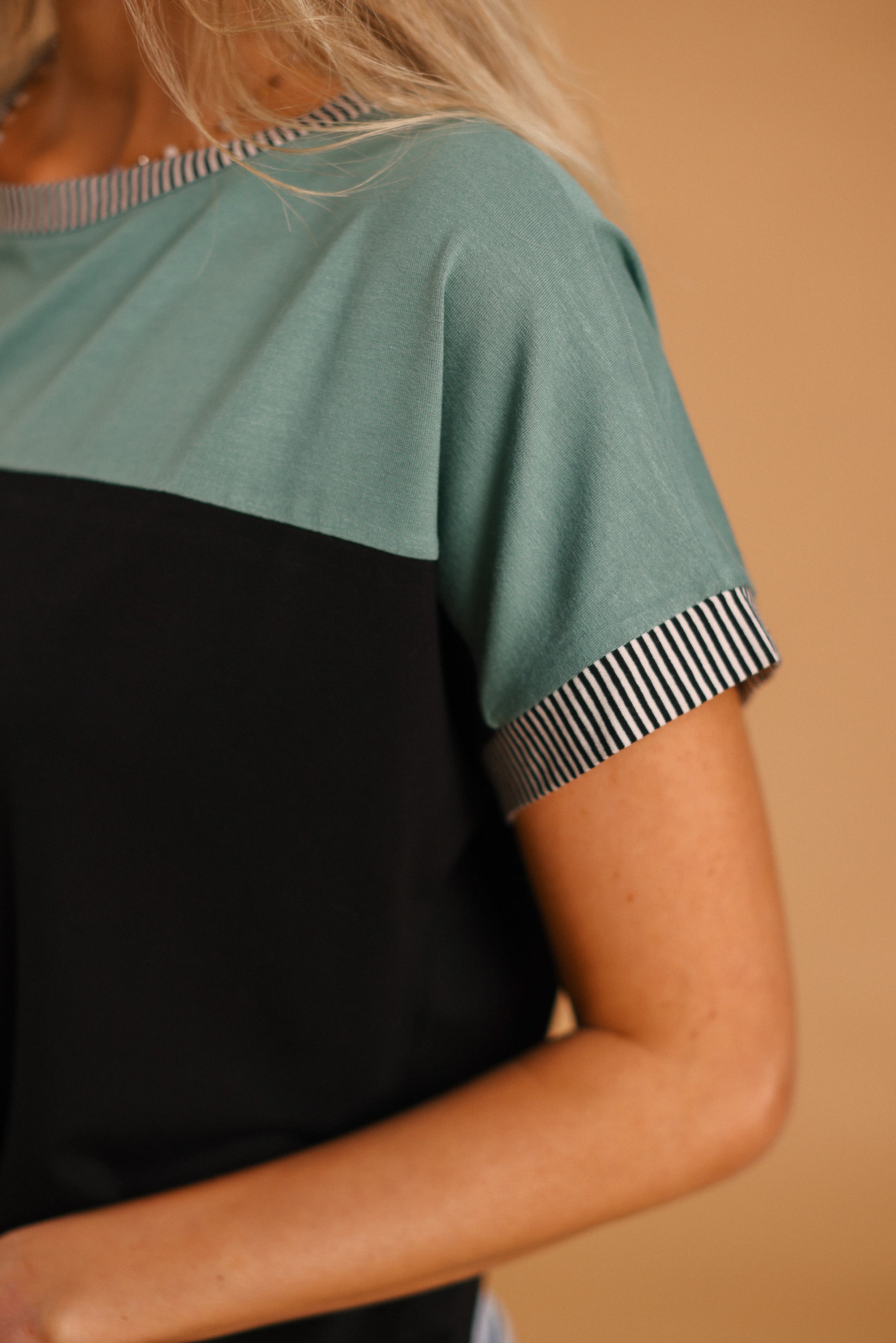 Top Squares Black Teal