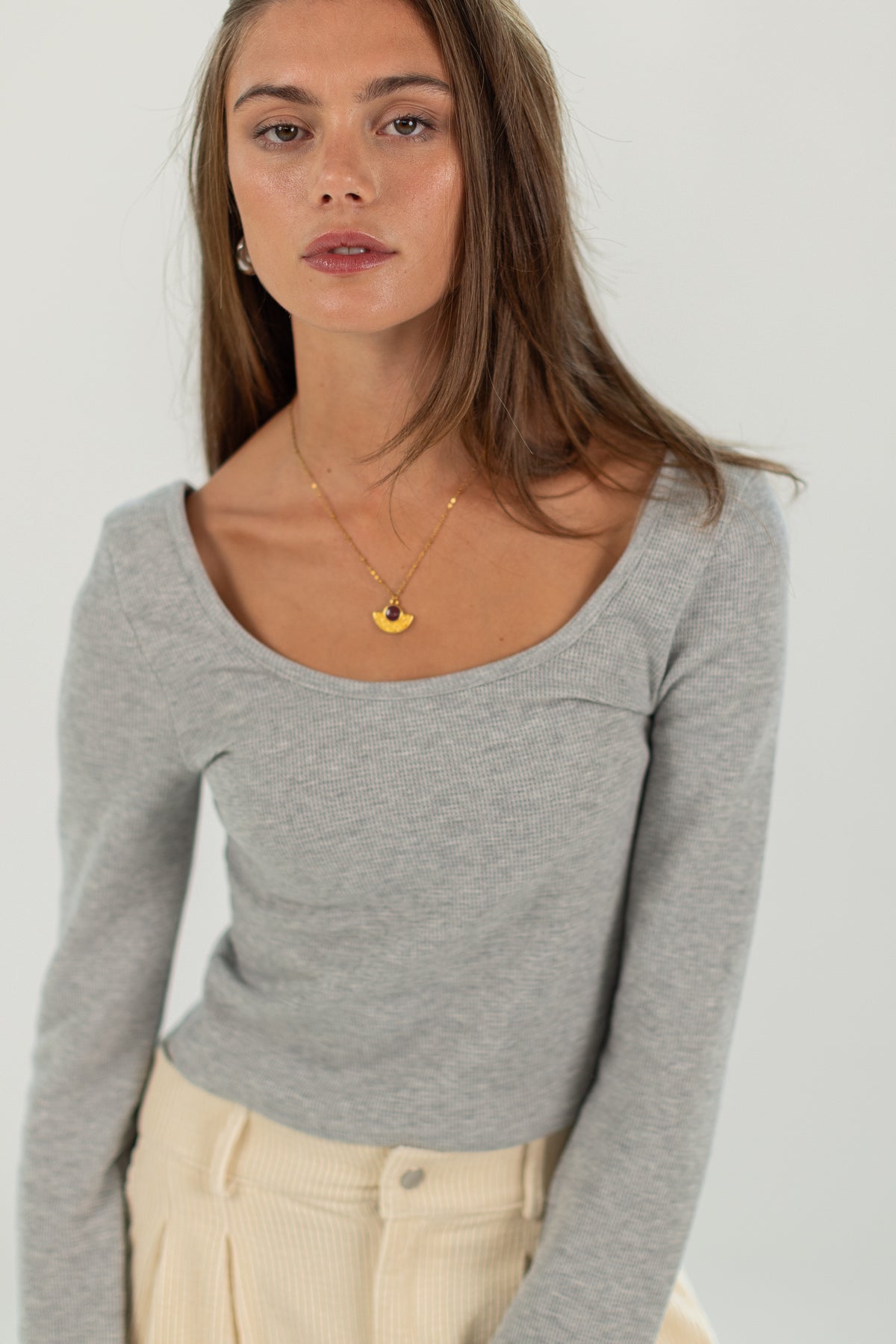 Top Eline Grey