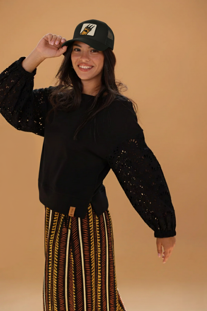 Sweater Caelia Black Embroidered