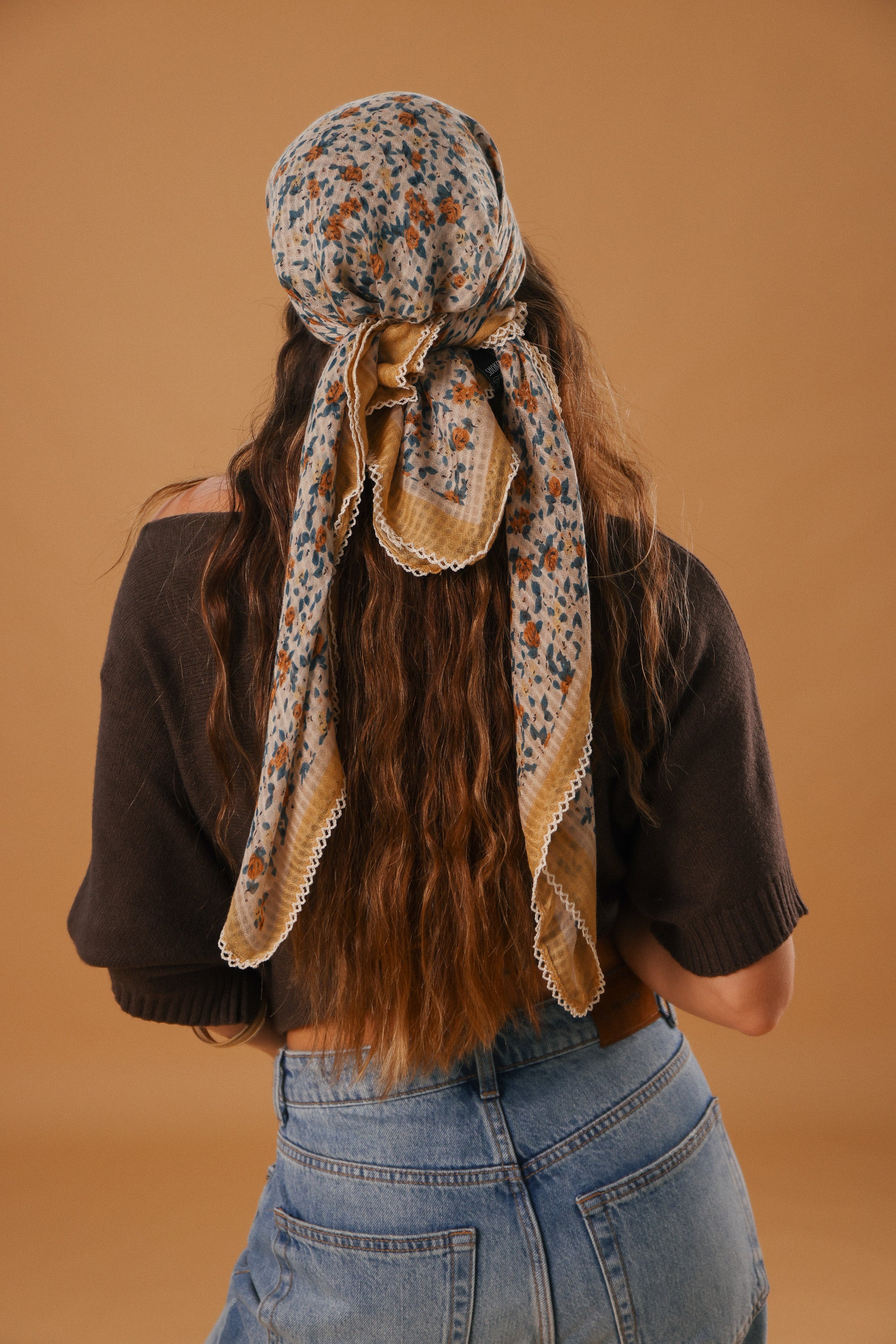 Shawl Whispering Lace Cream