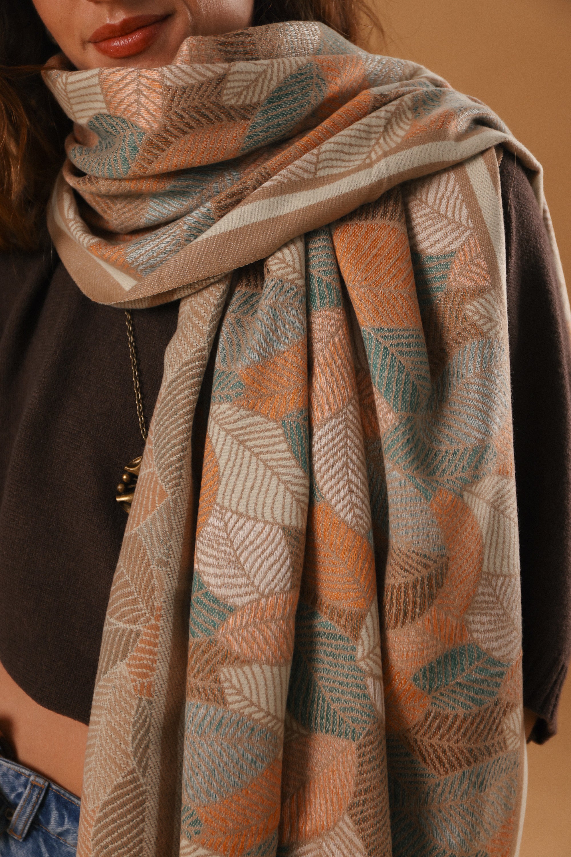 Scarf Autumn Leaves Latte