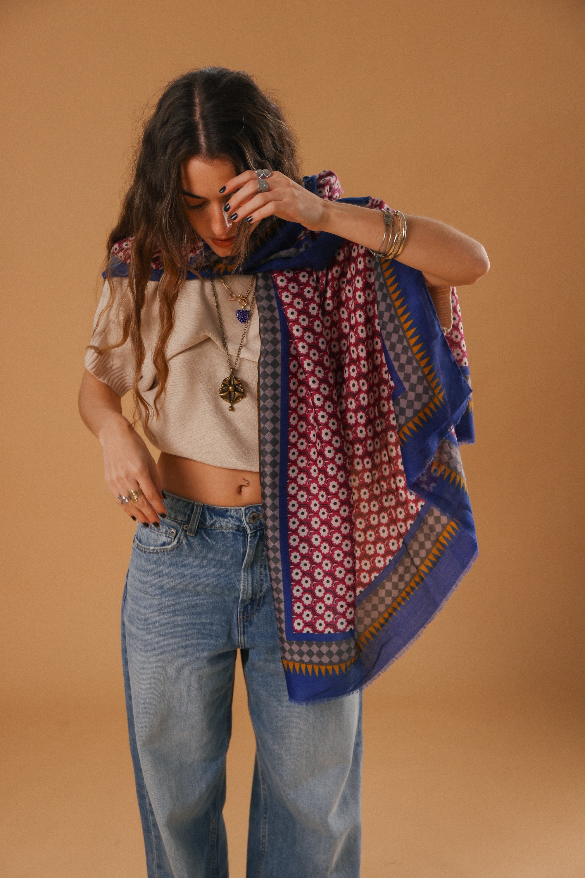 Shawl Daisies Magenta