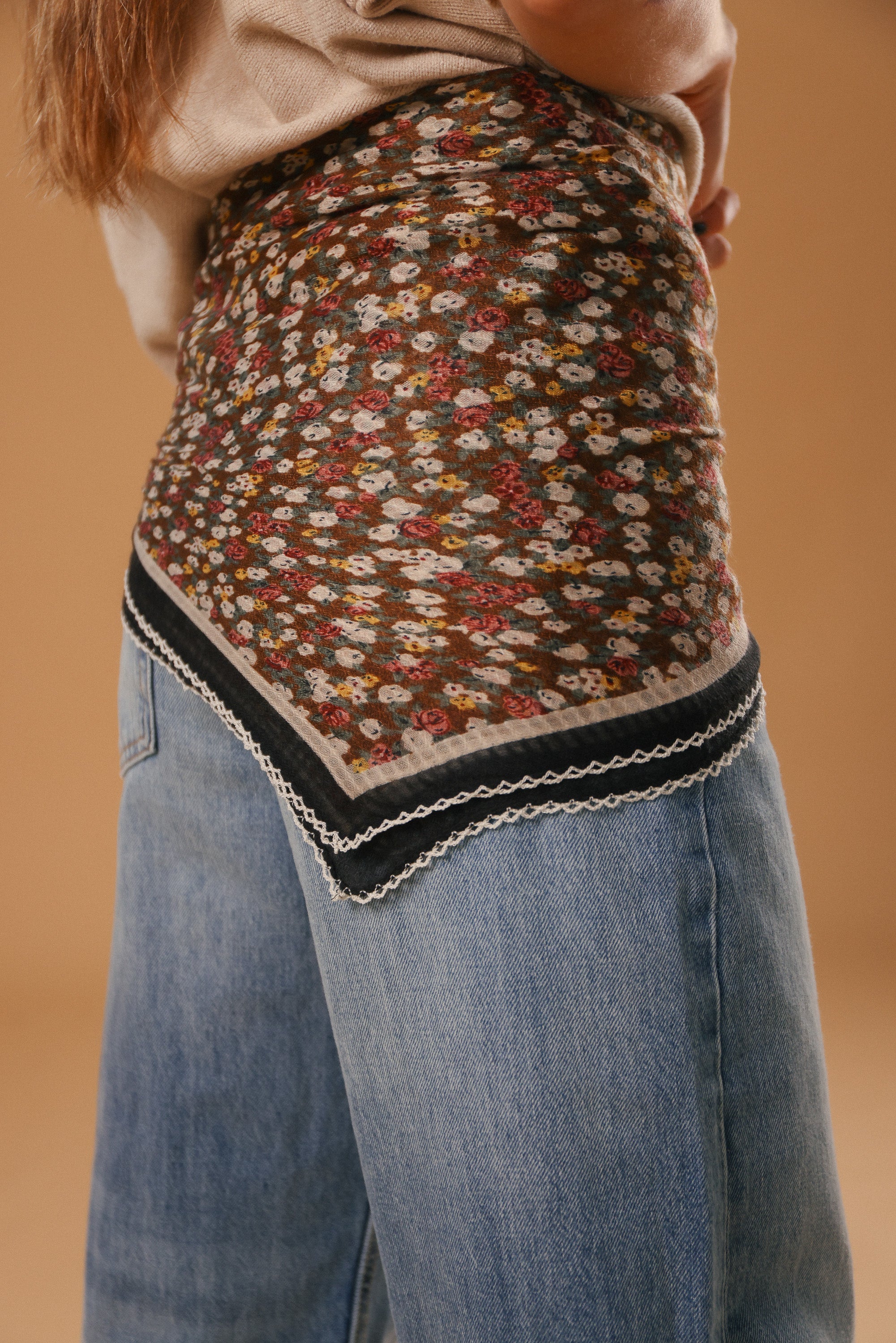 Shawl Whispering Lace Brown