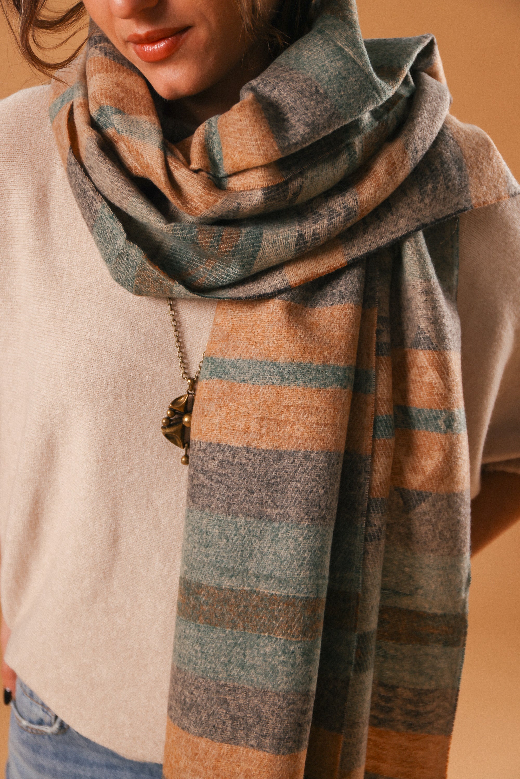Scarf Aven Brown