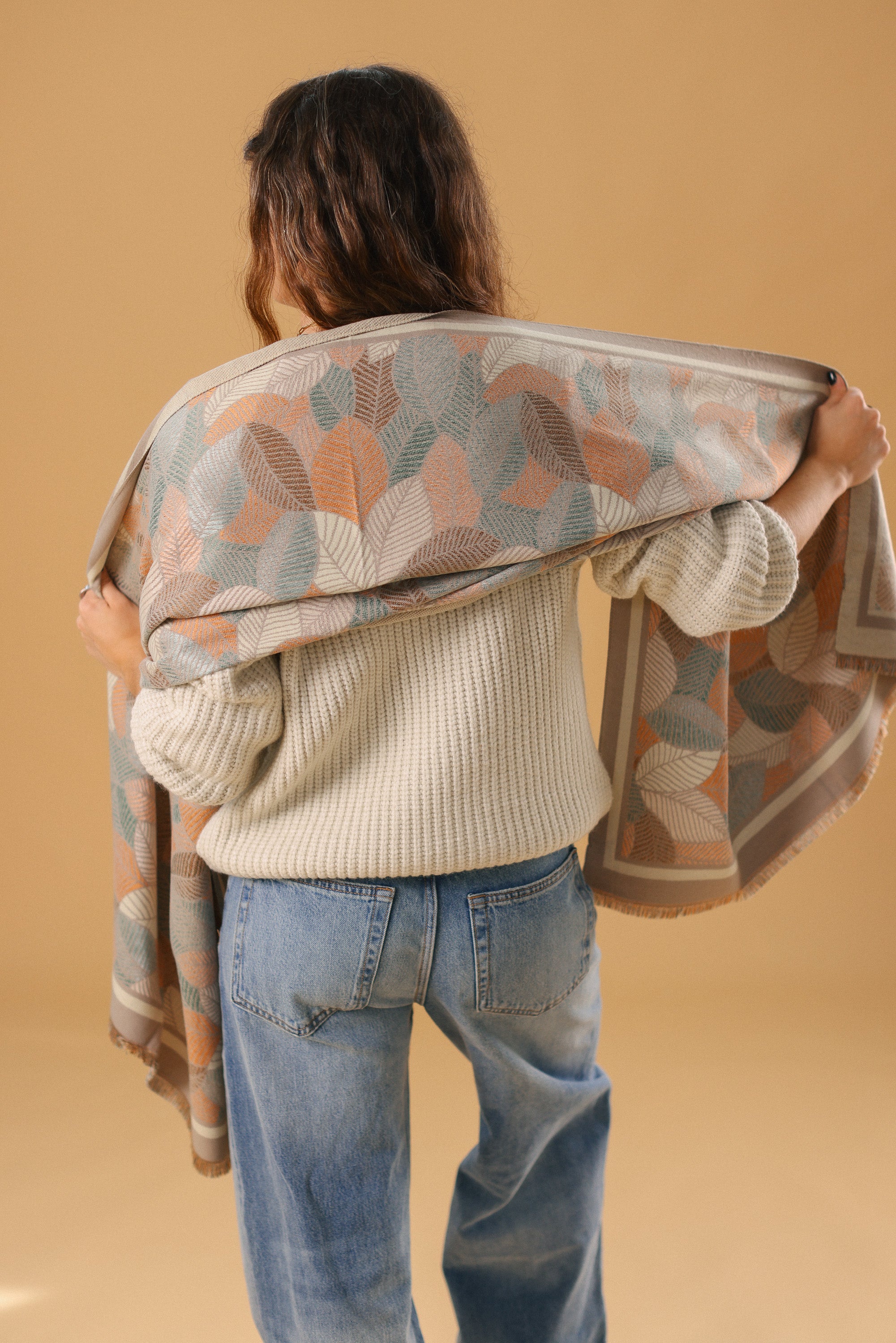 Scarf Autumn Leaves Mocha