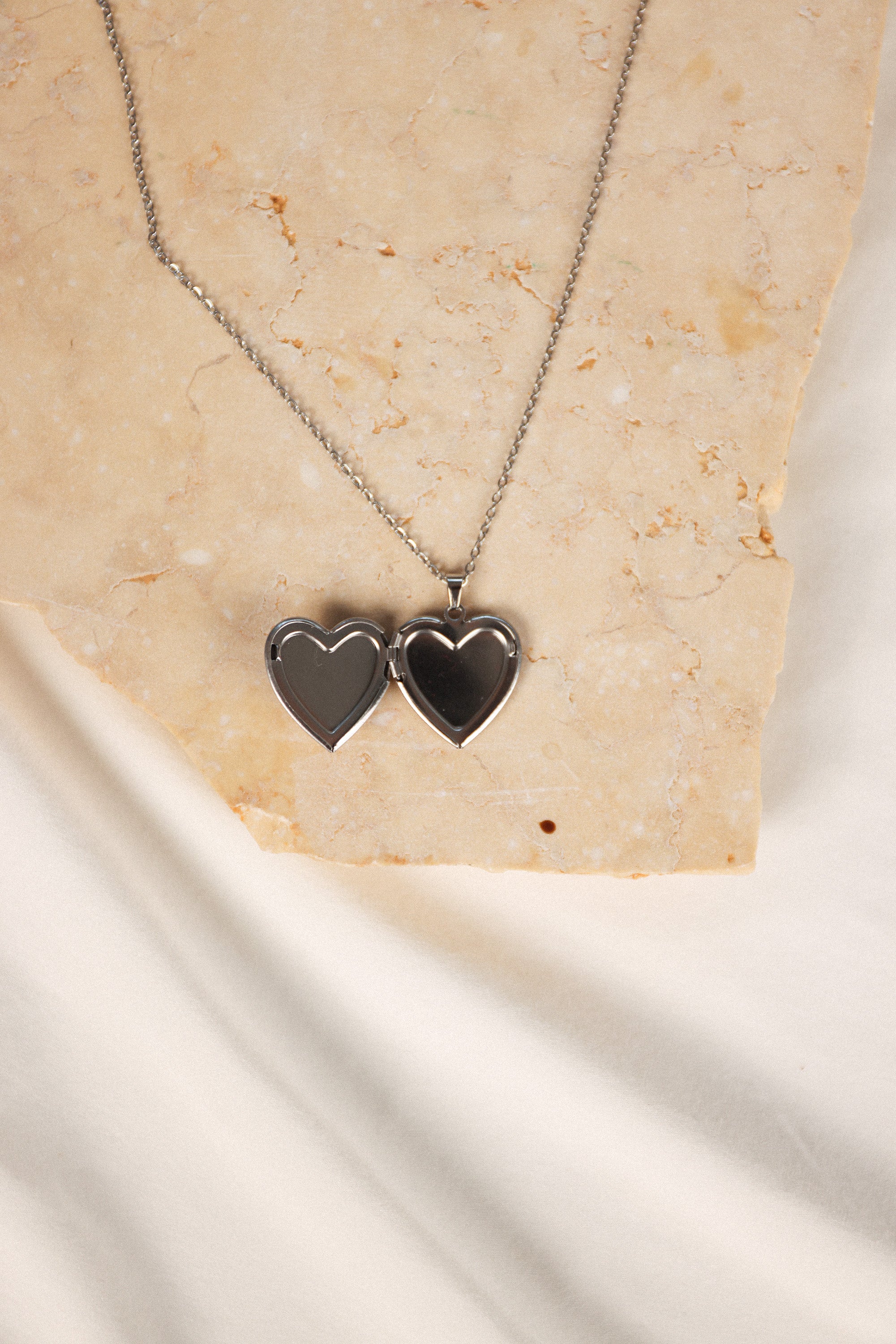 Necklace Hearts Entwined Photo Locket