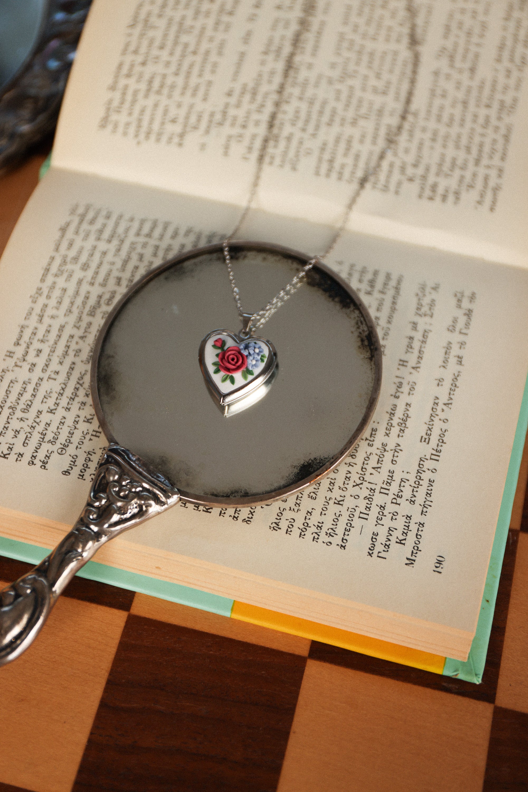 Necklace Hearts Entwined Photo Locket