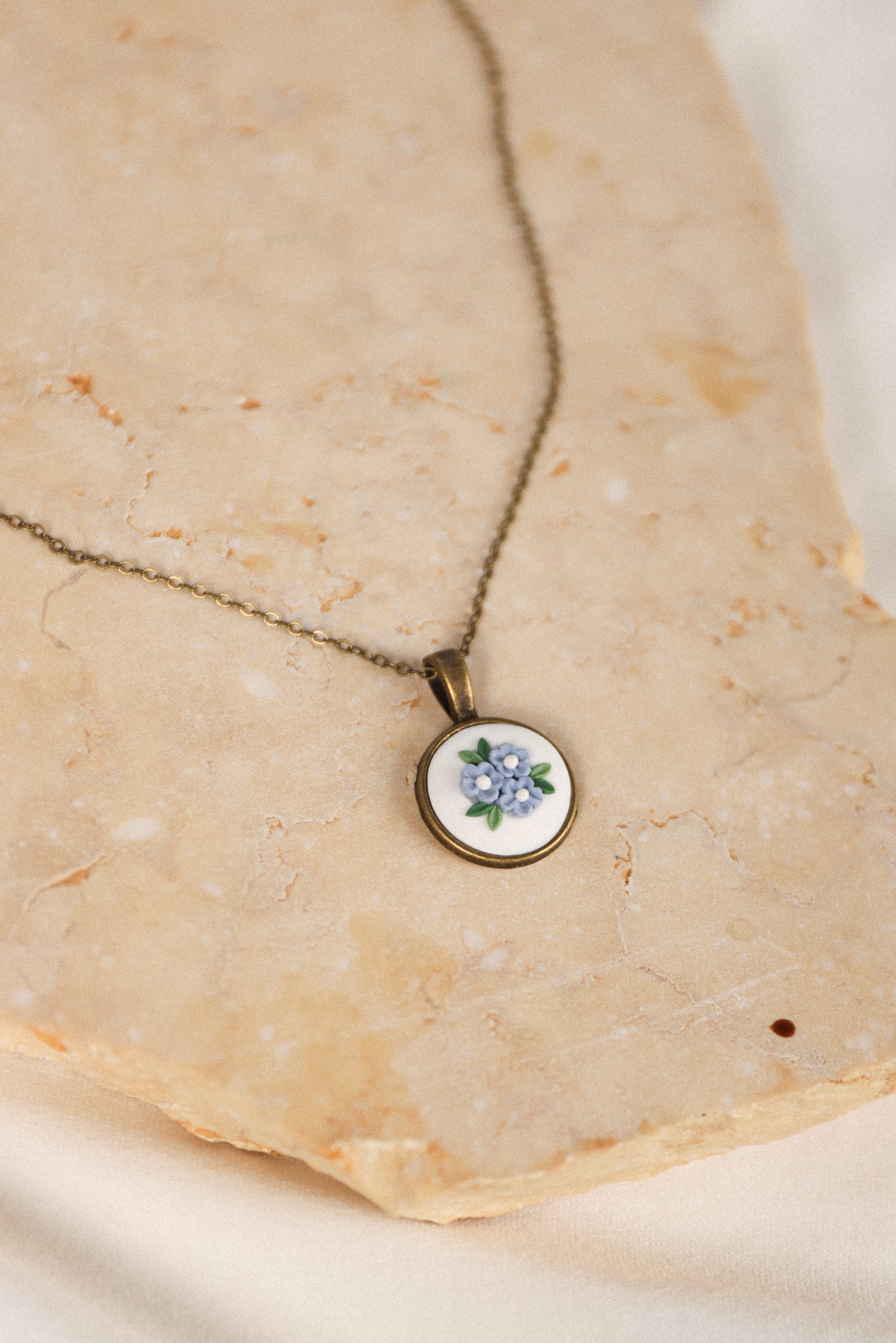 Necklace Blossoms Light Blue