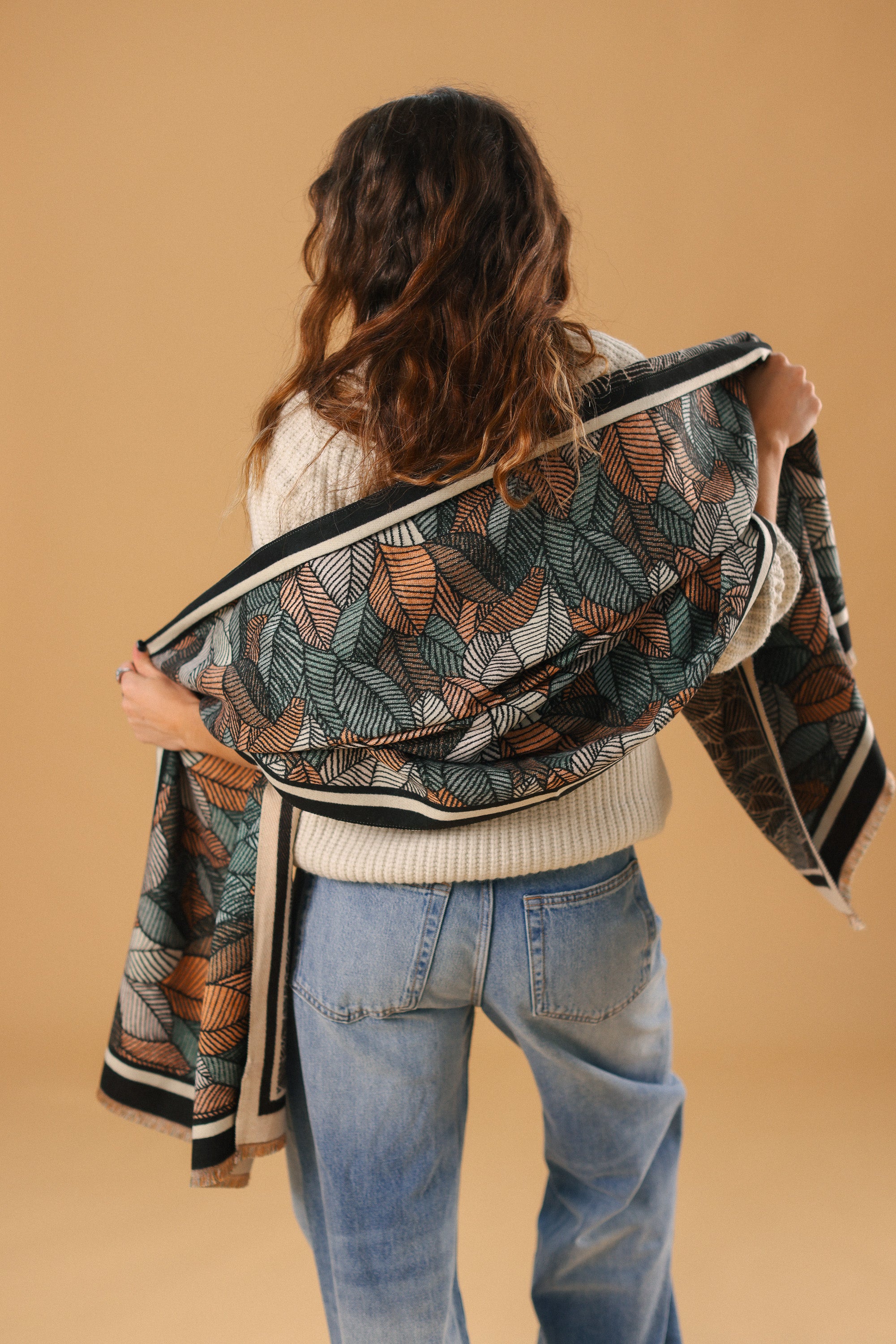 Scarf Autumn Leaves Black