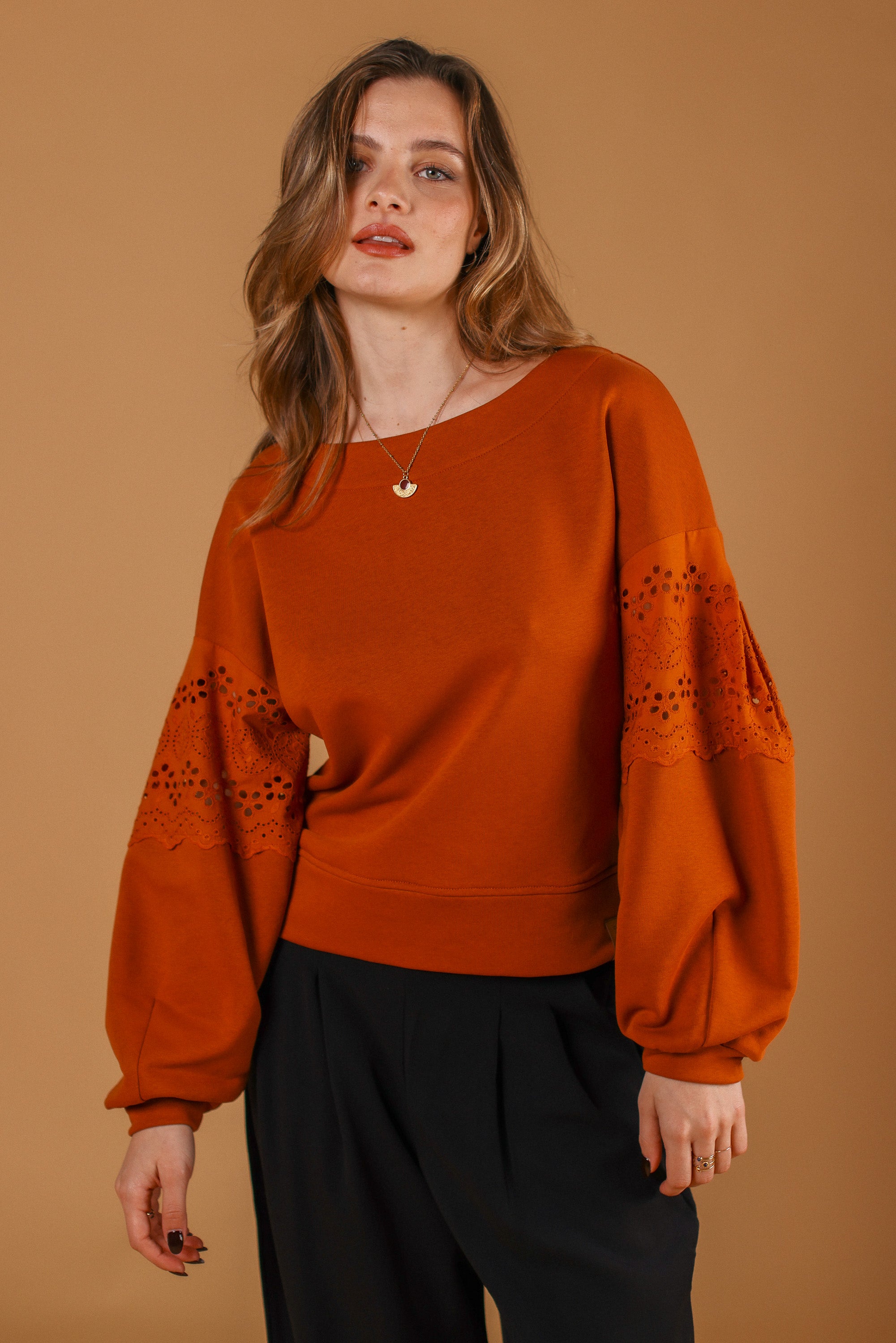 Sweater Caelia Terracotta Embroidered