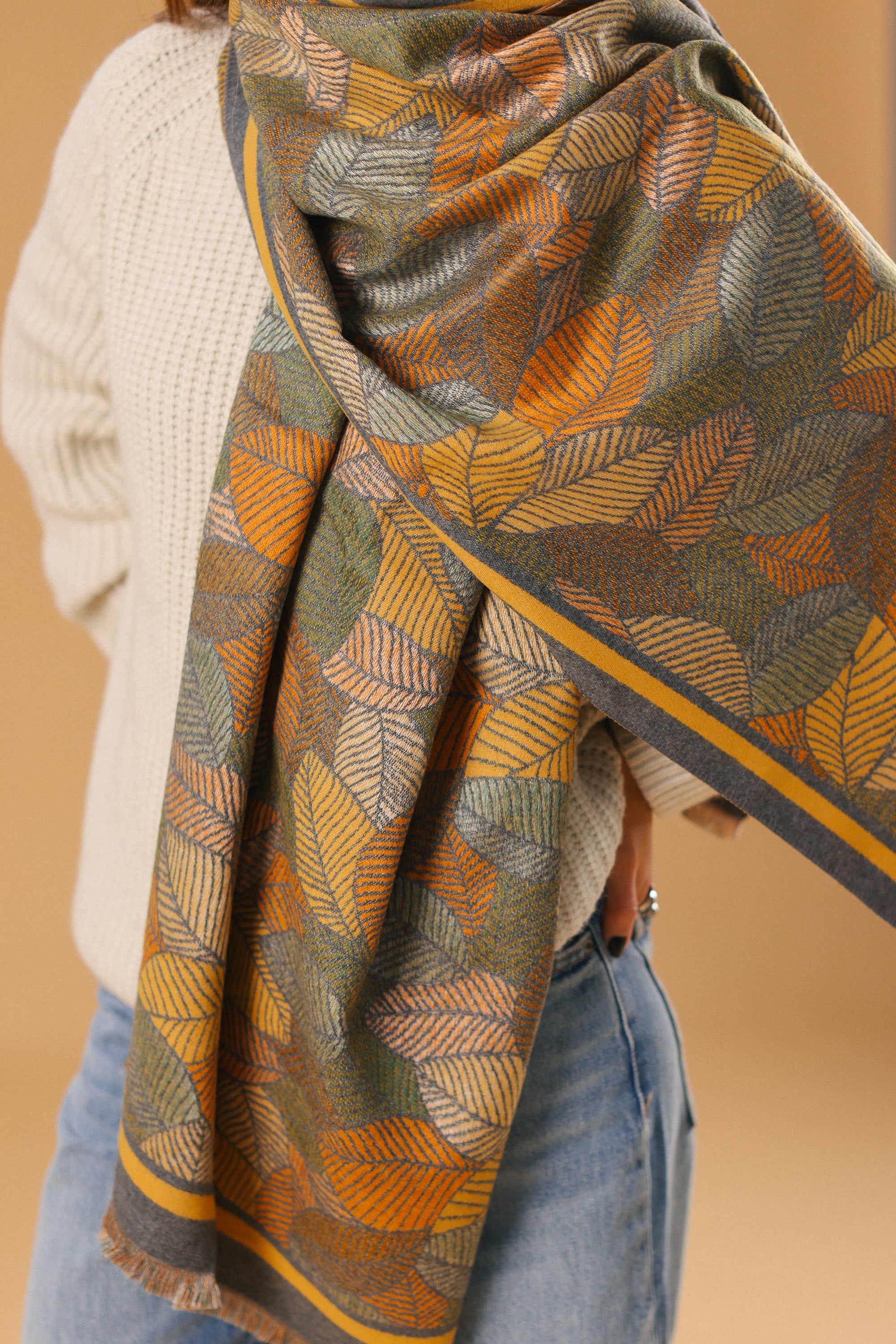 Scarf Autumn Leaves Grey-Green