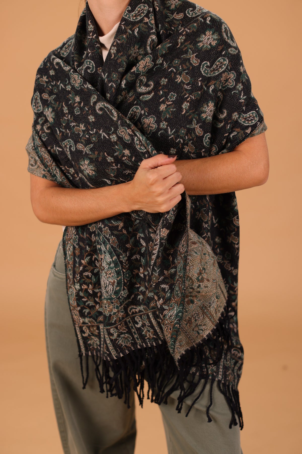 Scarf Salem Green