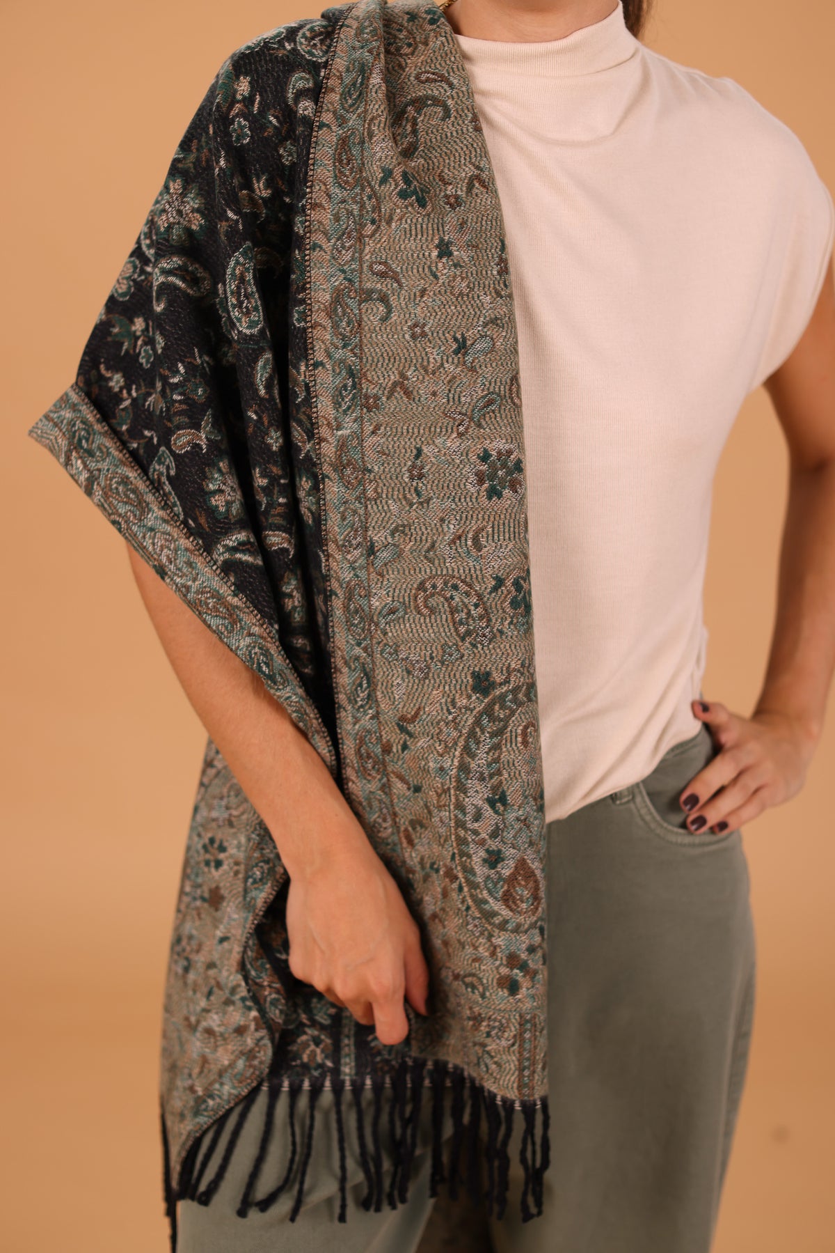Scarf Salem Green