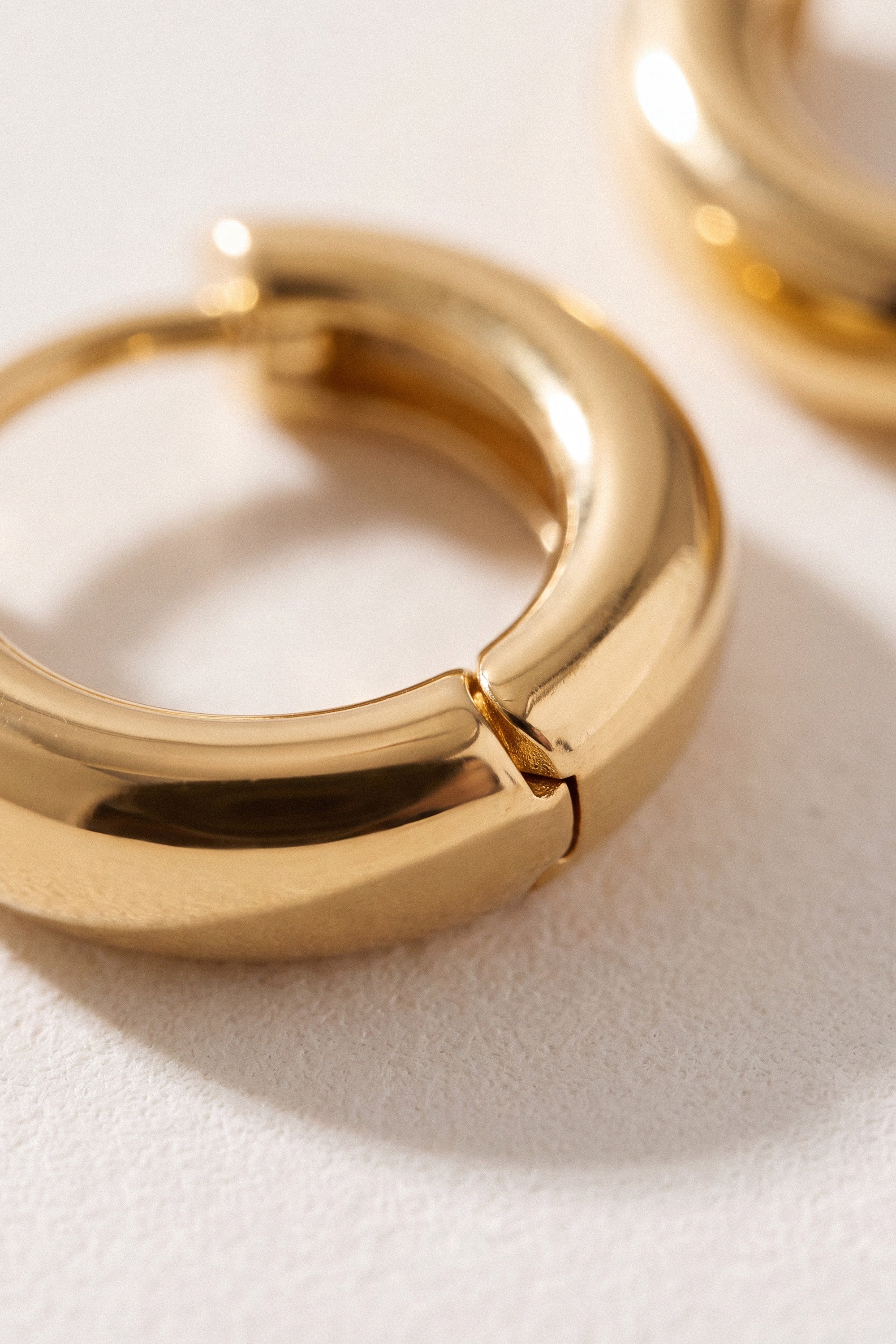 Earrings Circle Mini Gold