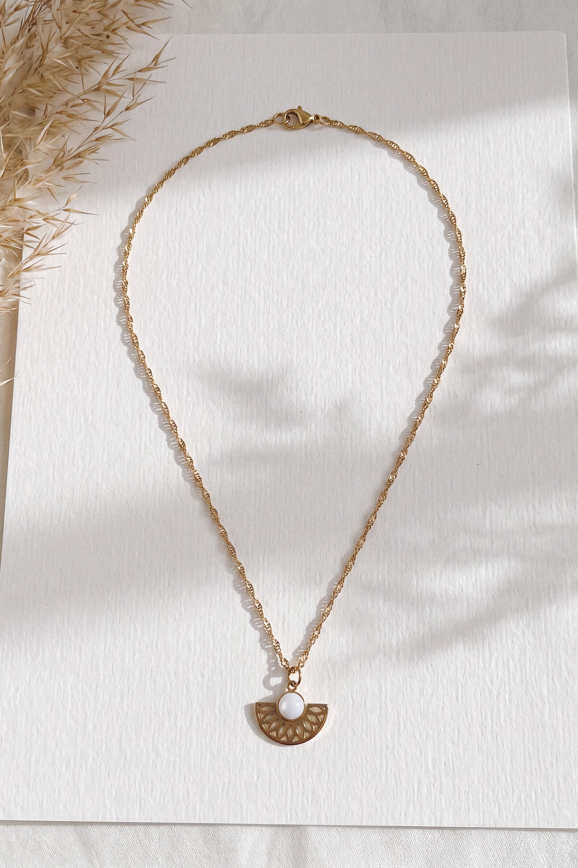 Necklace Amnesia White