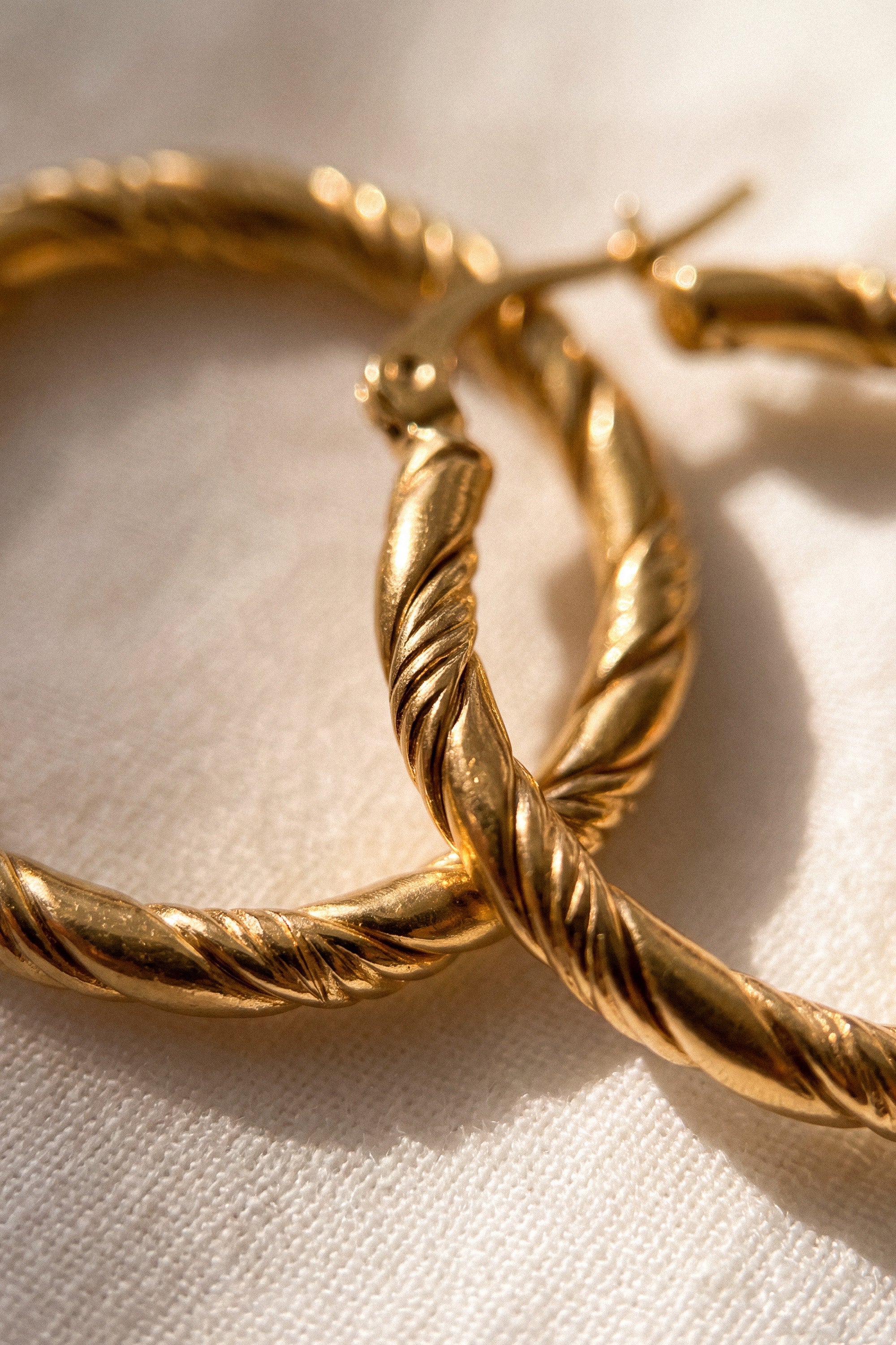 Hoops Gold Twist
